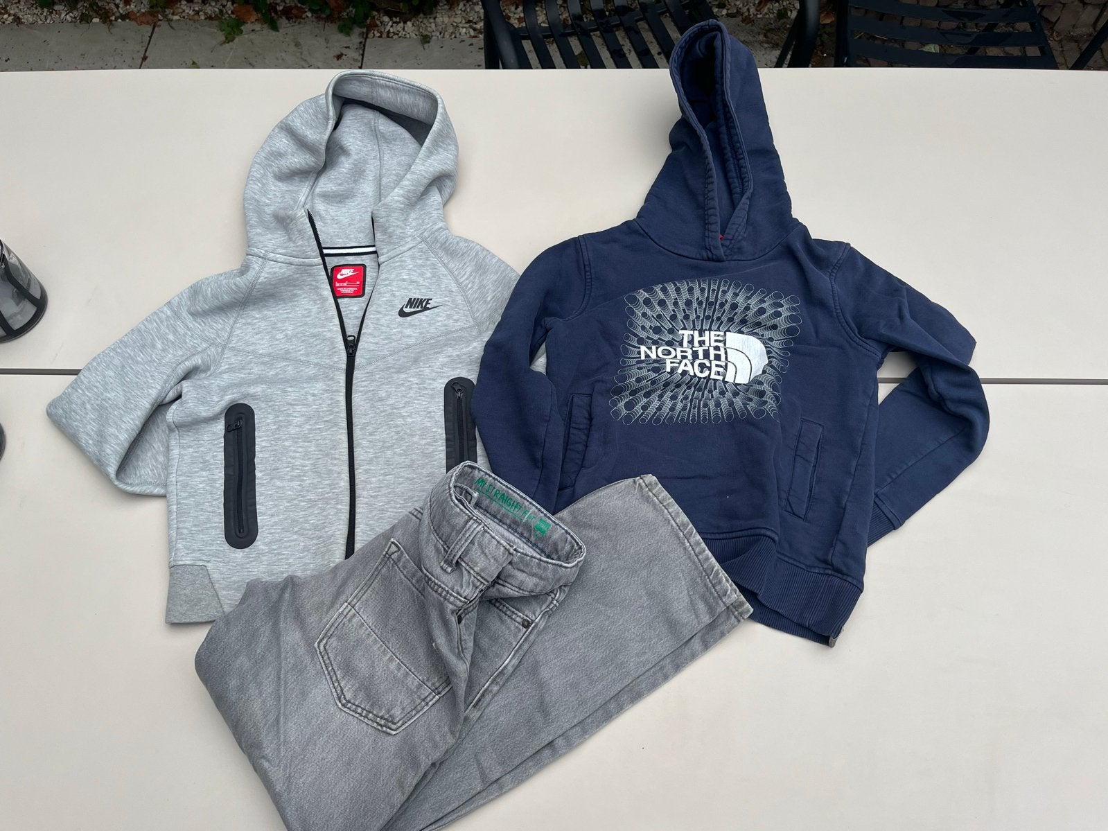 Kledingset maat 140: Nike Tech vest, Hoodie The North Face, Ophalen of Verzenden, Gebruikt, Jongen, Setje