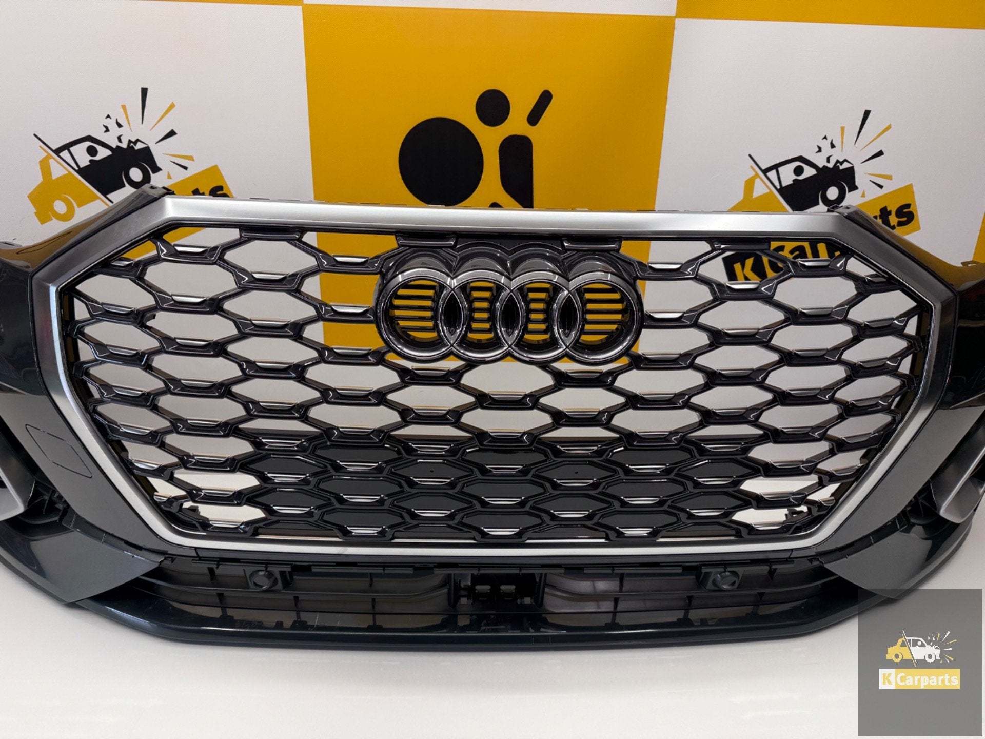 AUDI Q3 83A F3 S-LINE VOORBUMPER 83A807437D bumper, Auto-onderdelen, Carrosserie en Plaatwerk, Gebruikt, Voor, AUDI AG, Auto-Union-Strasse 1
85045  Ingolstadt, DE