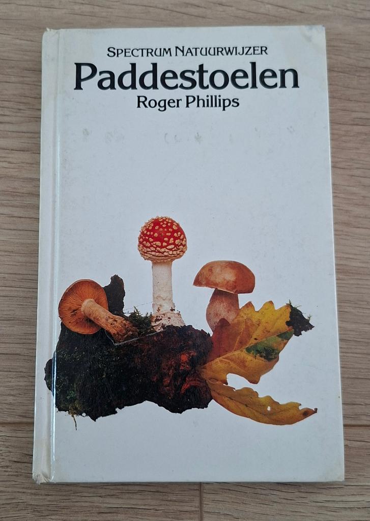 Roger Phillips - Paddestoelen, Boeken, Ophalen of Verzenden, Gelezen, Bloemen, Planten en Bomen