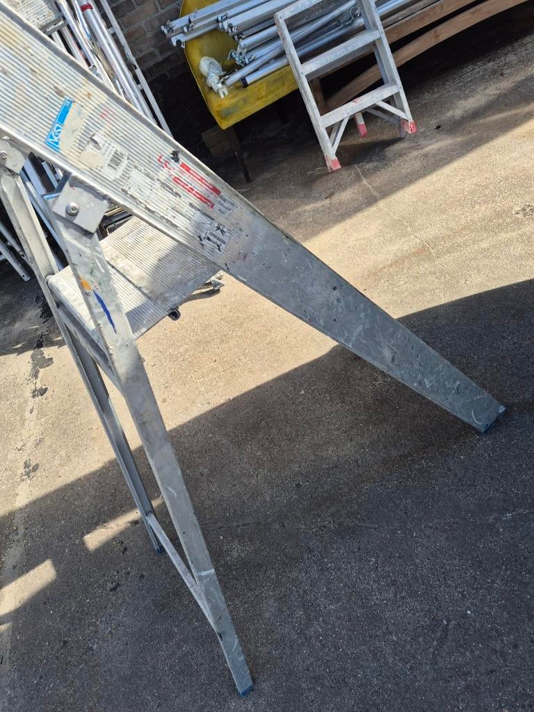 Stevige vier trap treden trap schilder of stuc, Doe-het-zelf en Verbouw, Ladders en Trappen, Ophalen of Verzenden