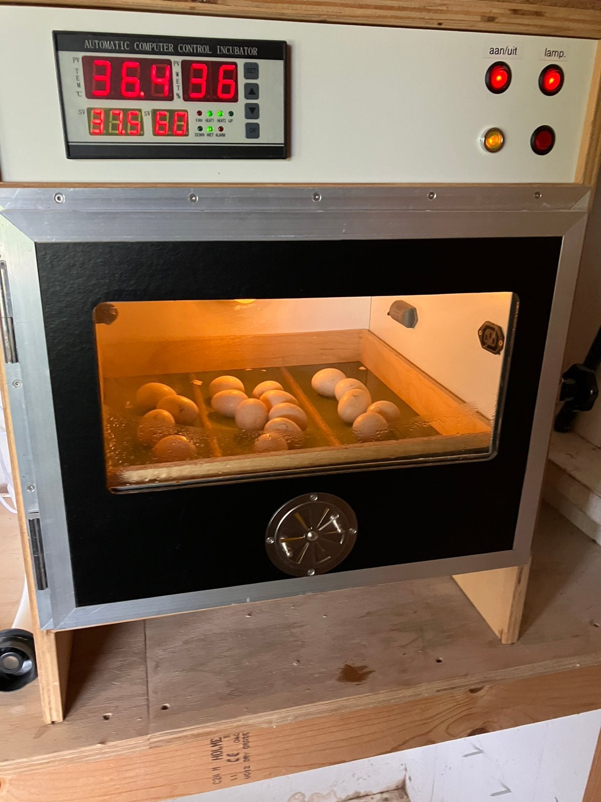 Semi professionele broedmachine, Ophalen, Zo goed als nieuw, Broedmachine