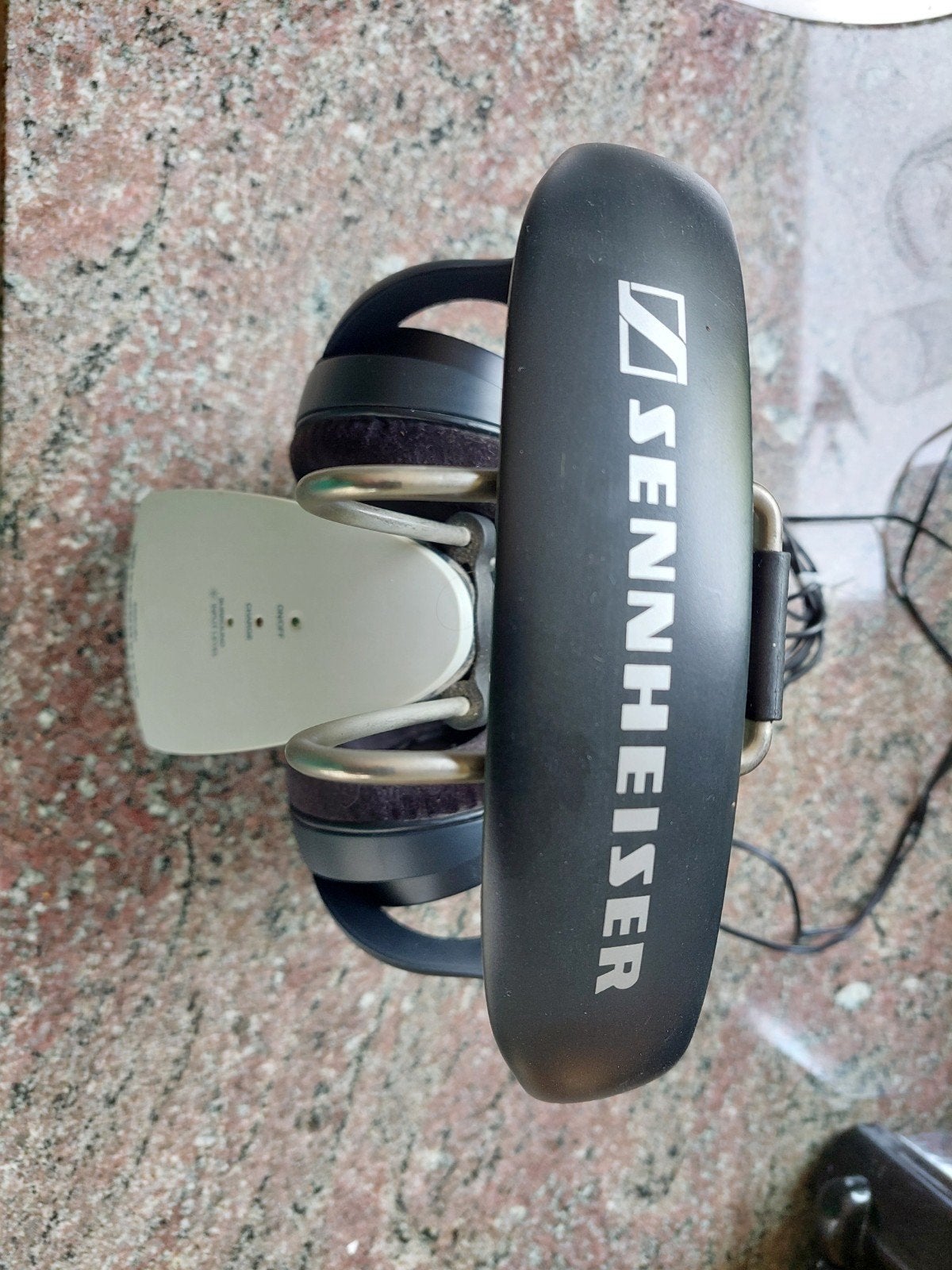 Sennheiser TR130 Draadloze hoofdtelefoon met Basisst, Gebruikt, Draadloos, Sennheiser, Ophalen of Verzenden