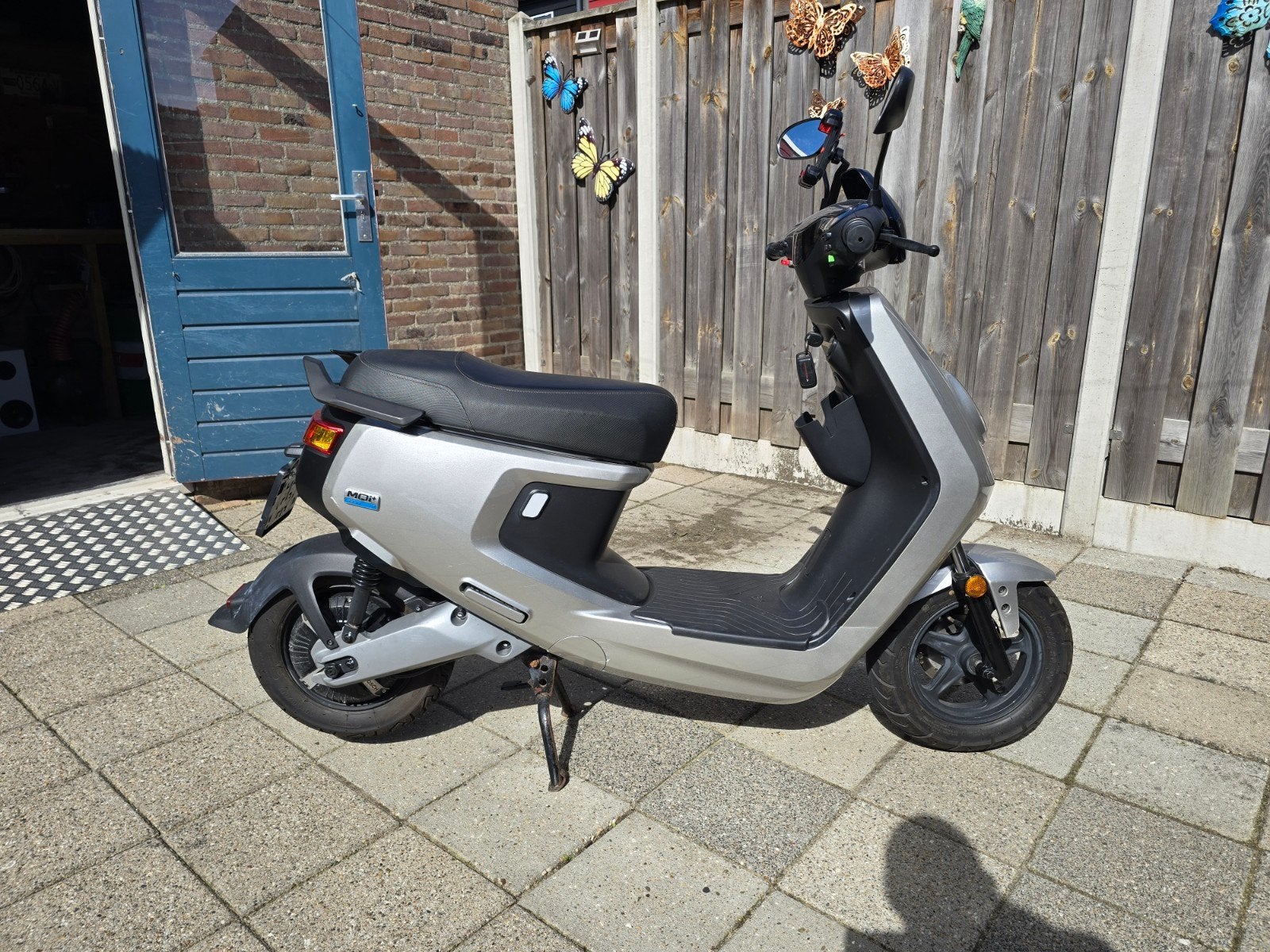 Foto 4 van Niu mqi+ sport