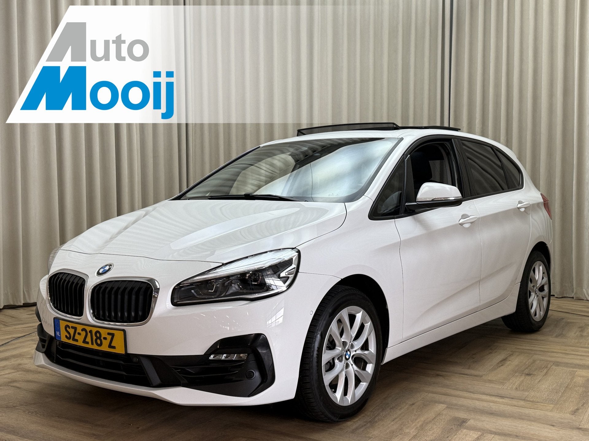 BMW 2 Serie Active Tourer 218i Executive FACELIFT / Panorama, Stof, Gebruikt, Met garantie (alle), Wit