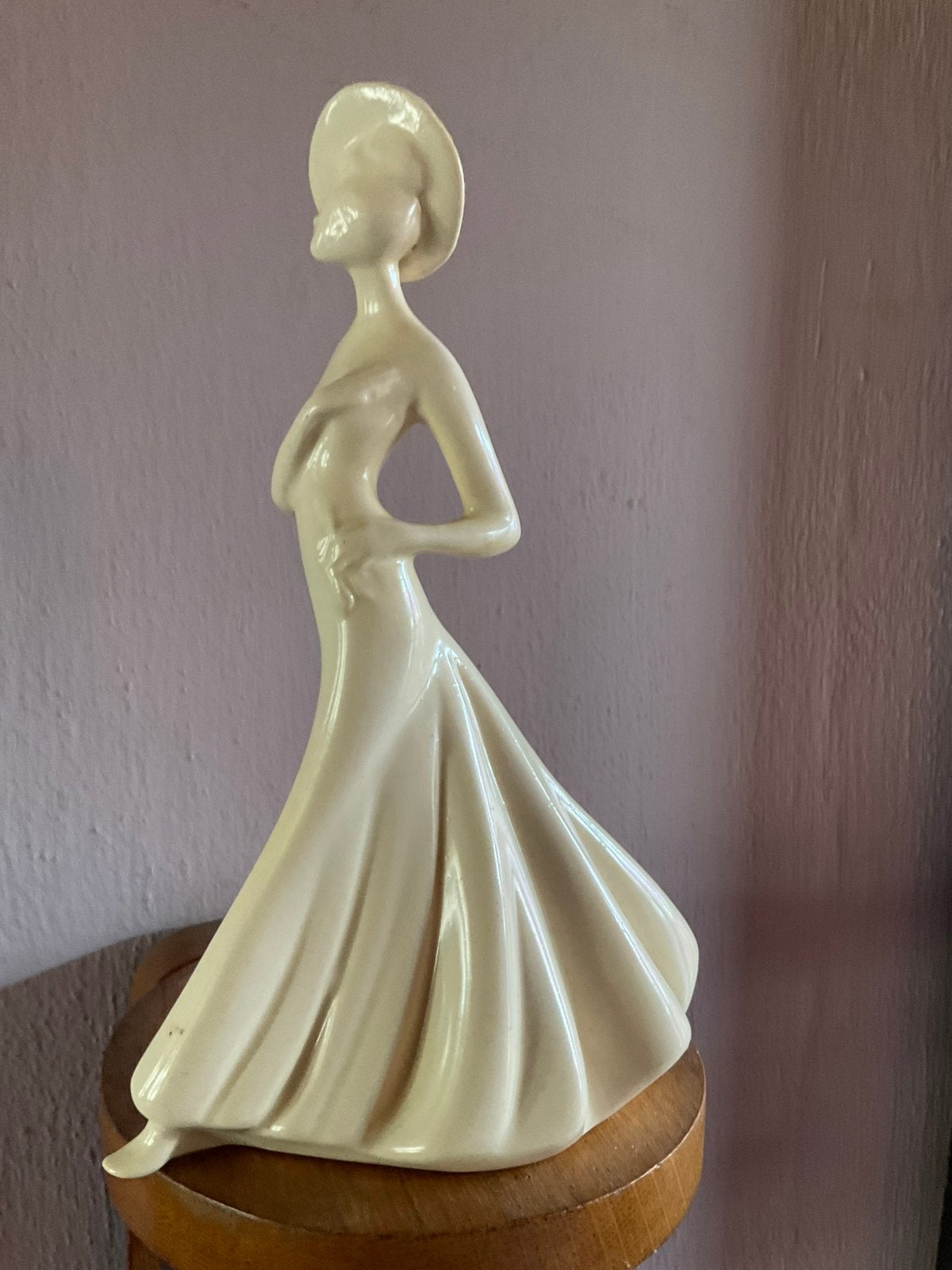 Plateel Art Deco Dame, Verzamelen, Beelden en Beeldjes, Ophalen of Verzenden, Zo goed als nieuw, Mens