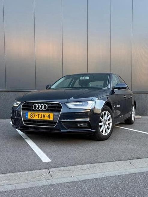Audi A4 1.8TFSI 125KW Multitronic 2012 Blauw, Auto's, Stof, Zwart, 4 cilinders, Blauw