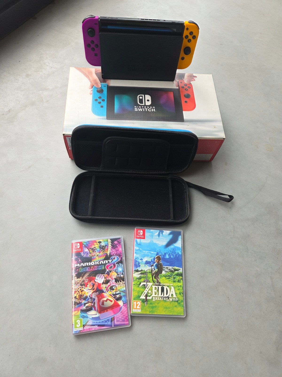 Nintendo Switch met Zelda, Mario Kart en extra controller, Met games, Ophalen of Verzenden, Zo goed als nieuw, Switch Original