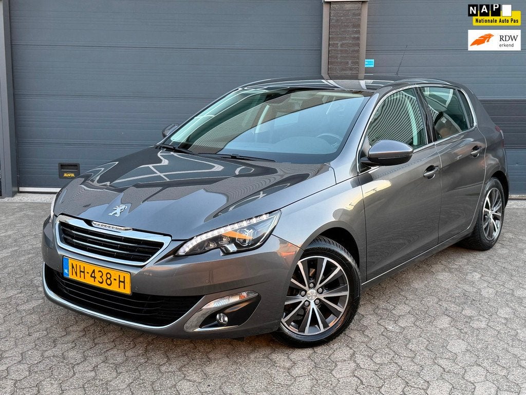 Peugeot 308 1.2 PureTech Allure|CAMERA|NAVI|CRUISE|CLIMA|APK, Auto's, Peugeot, Voorwielaandrijving, Gebruikt, Euro 6, 1199 cc