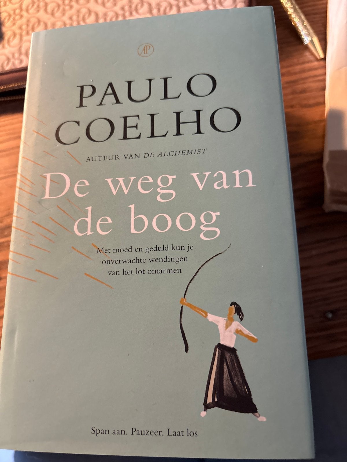 De weg van de boog - Paulo Coelho (Zo goed als nieuw), Boeken, Ophalen of Verzenden, Zo goed als nieuw, Nederland