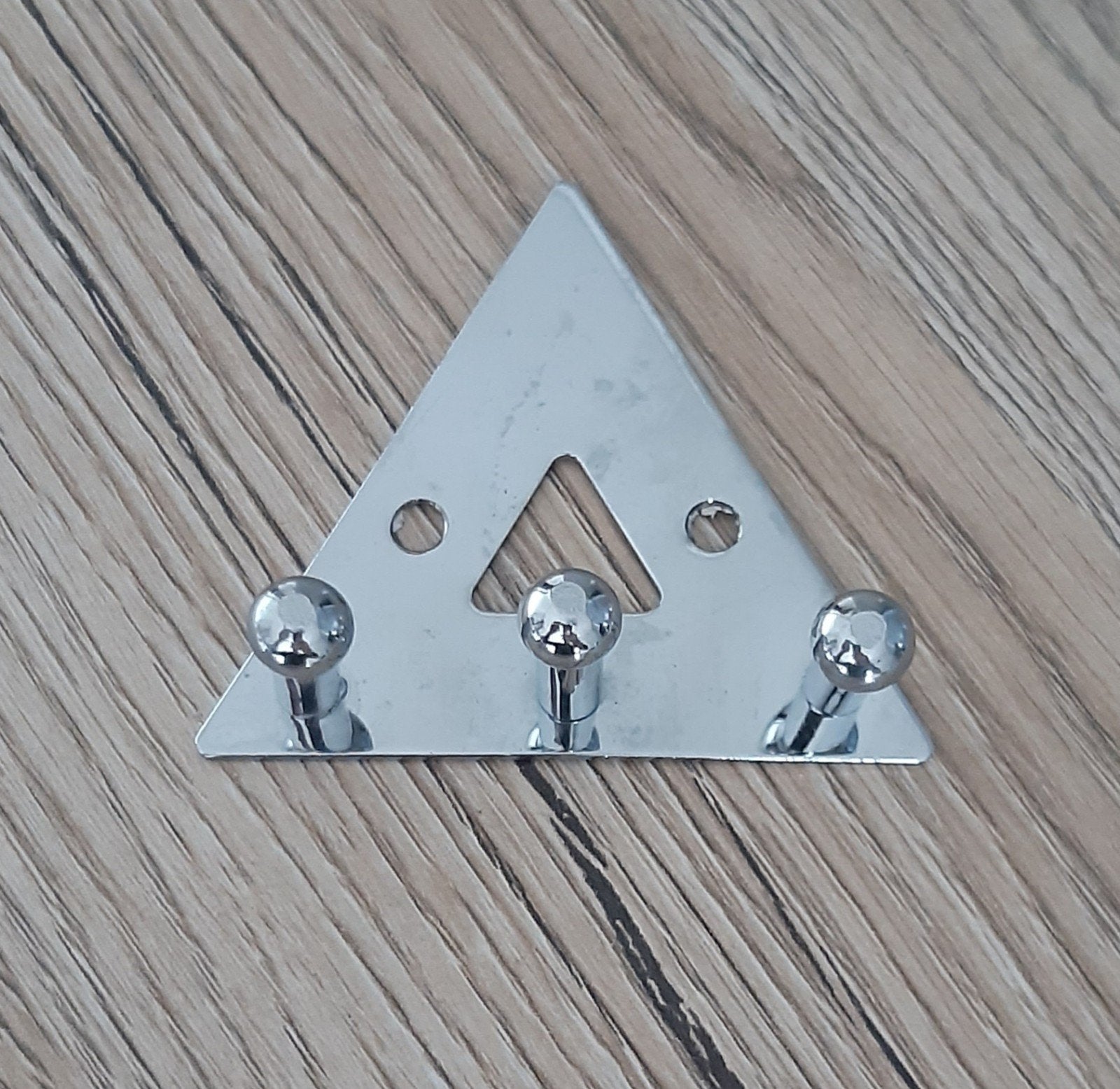 Metalen wandhaken, drie haken, driehoekig design, Wandhaken, Ophalen of Verzenden, Zo goed als nieuw, Minder dan 100 cm