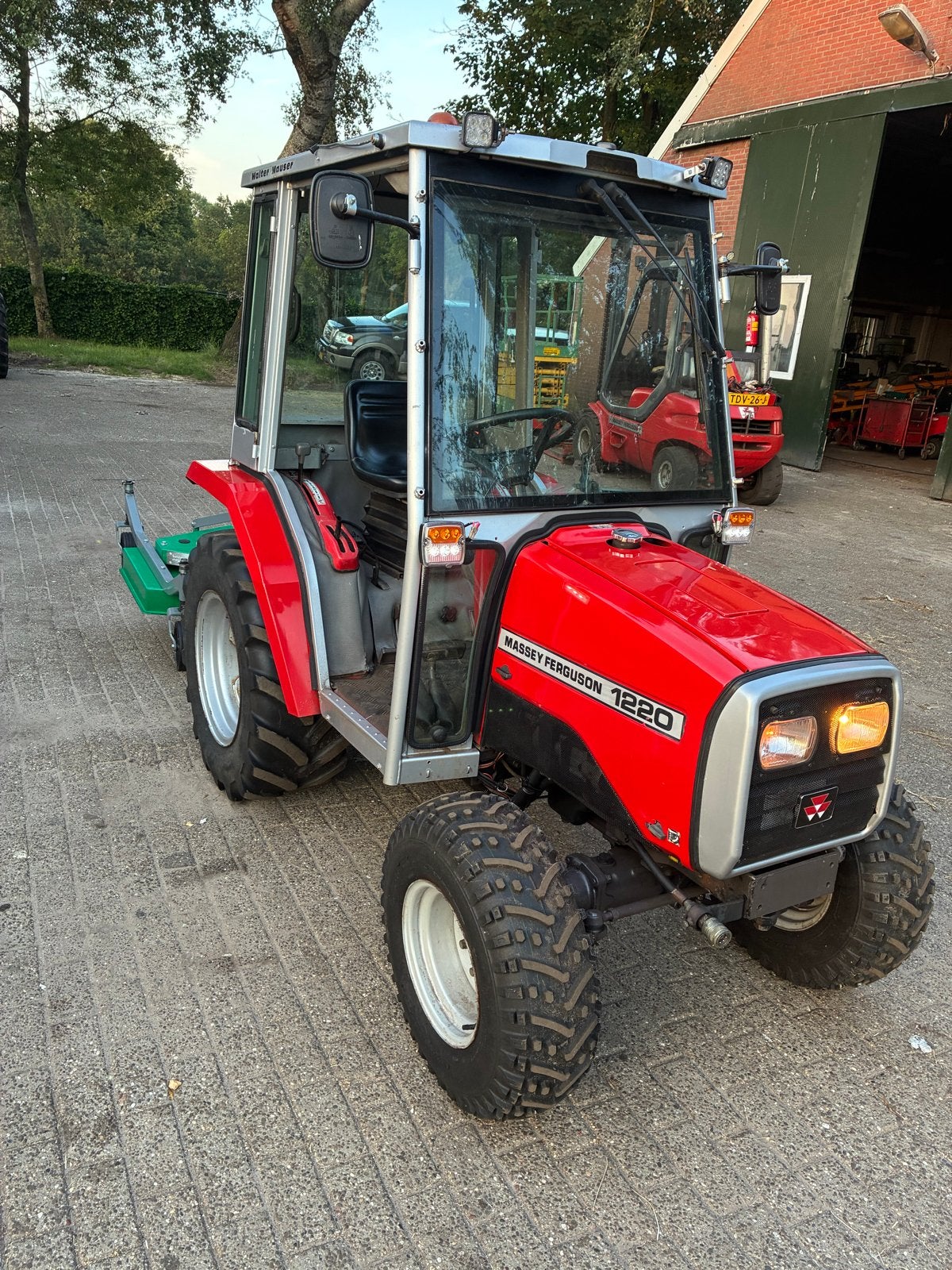 Massey Ferguson 1220 Compact Tractor met Cabine, Zakelijke goederen, Agrarisch | Tractoren, Ophalen, Gebruikt, 2500 tot 5000, Tot 80 Pk