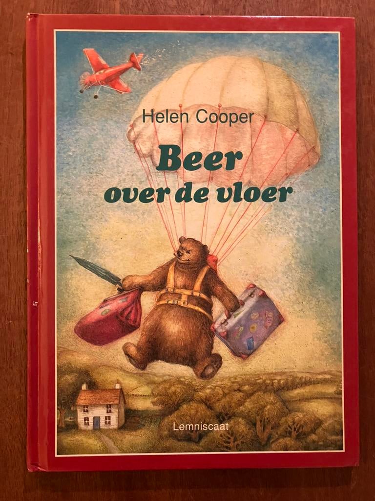 Lemniscaat • Beer over de vloer • Helen Cooper, Ophalen of Verzenden, Zo goed als nieuw