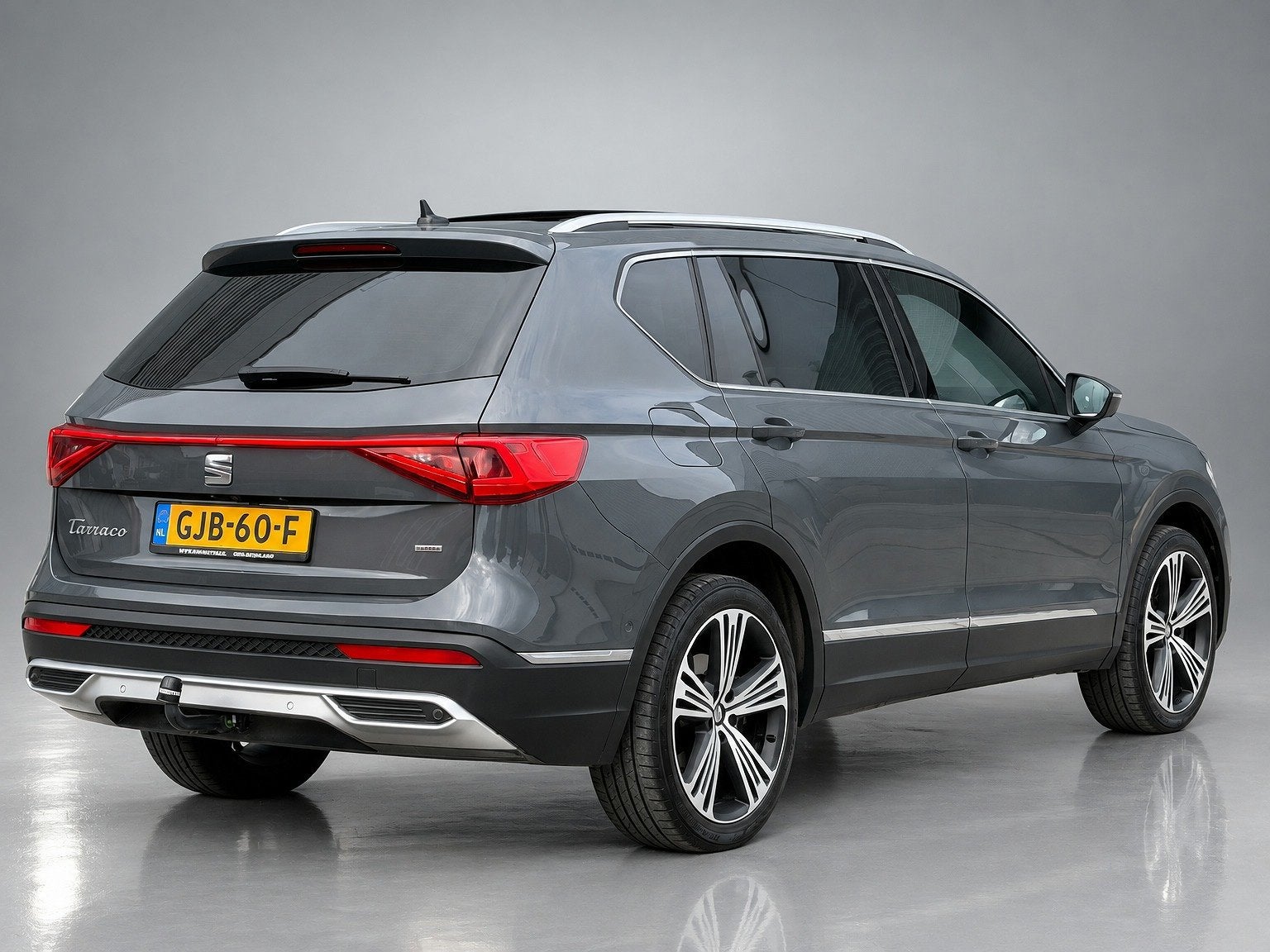 Seat TARRACO 1.4 TSI e-Hybrid PHEV Xcellence|SOH 89%|Pano|Tr, Auto's, Dealer onderhouden, Euro 6, 4 cilinders, 150 pk
