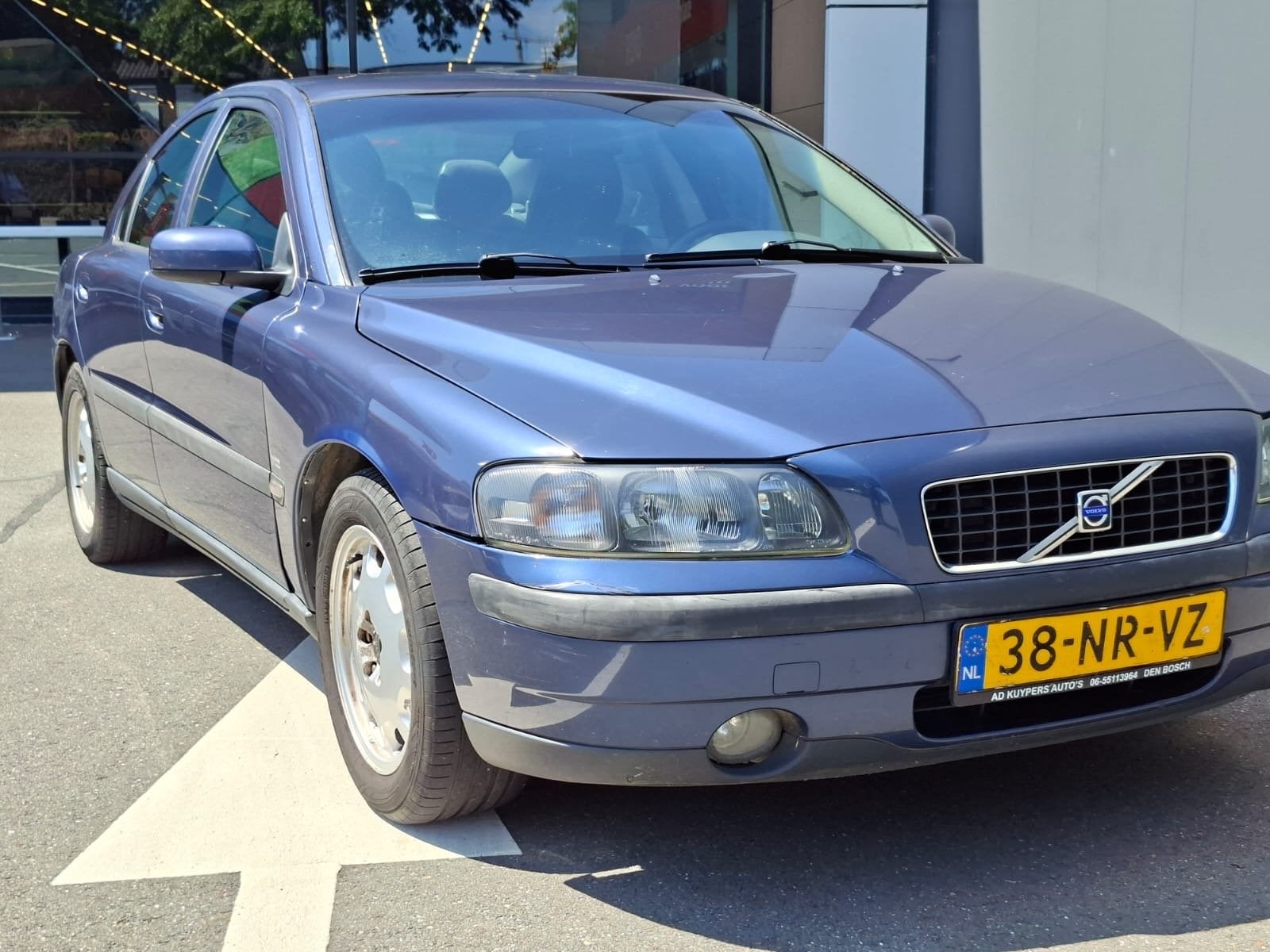 Volvo S60 2.4 140PK AUT 2004 Blauw, Stof, Blauw, S60, Bedrijf