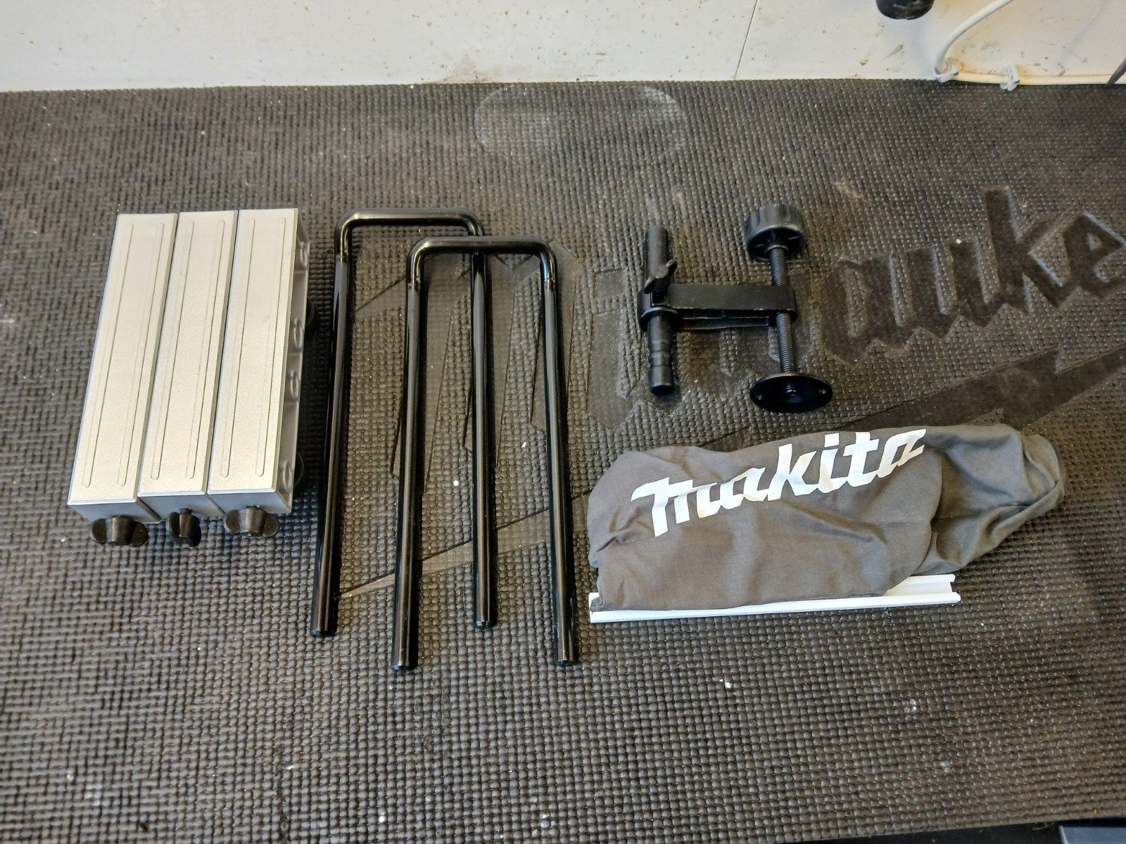 Makita LS1018 Accessoires: Stofzak, Tafelverbreders, Klem, Ophalen of Verzenden, Nieuw