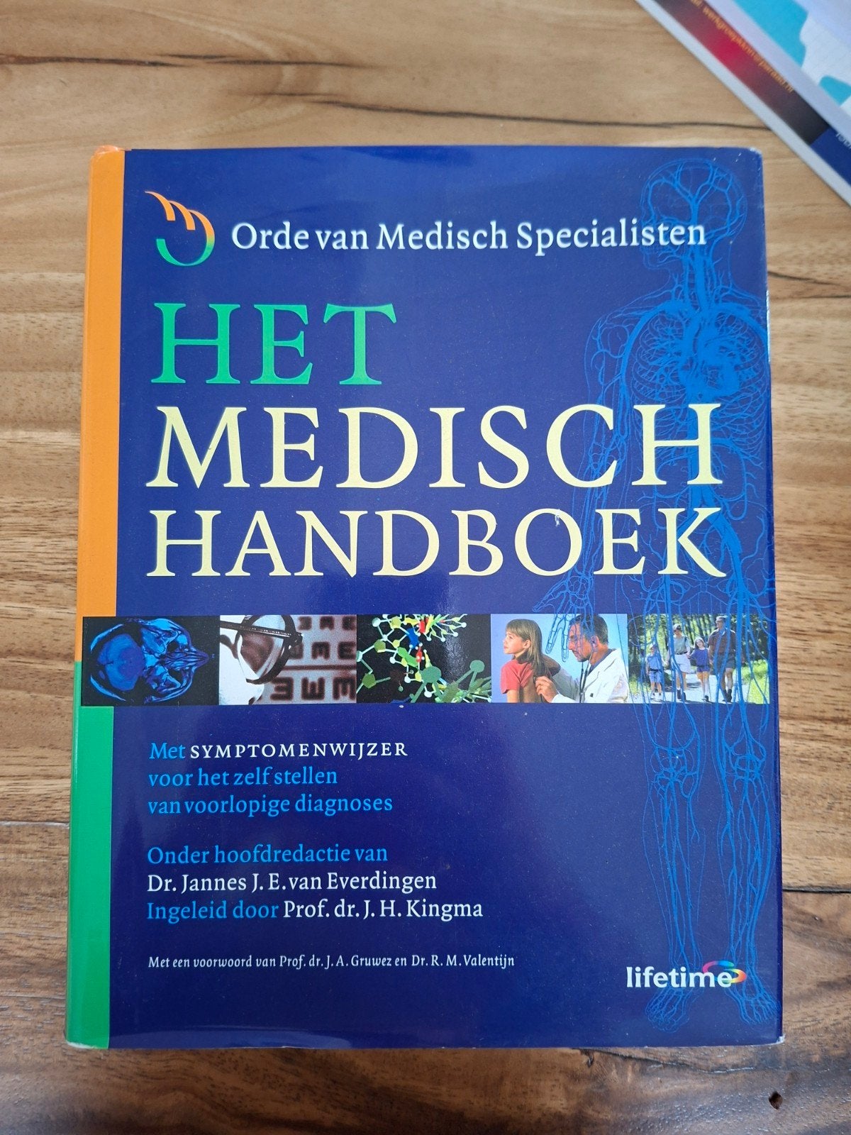 Het Medisch Handboek, Ophalen of Verzenden, Zo goed als nieuw