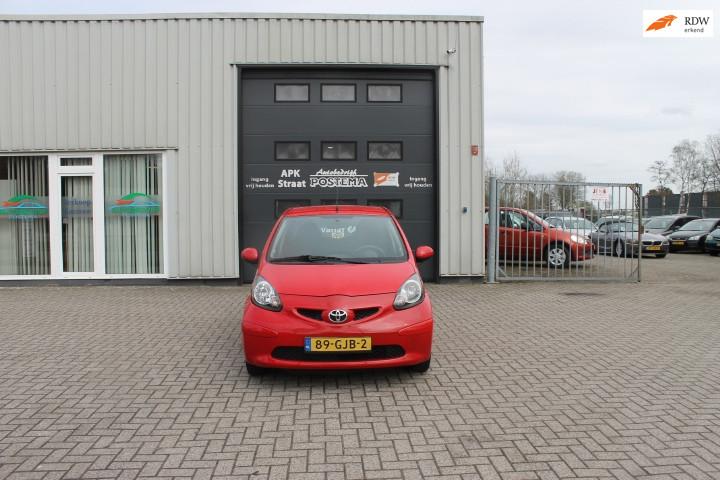 Toyota Aygo 1.0-12V + AUTOMAAT, Stof, Gebruikt, Zwart, 4 stoelen