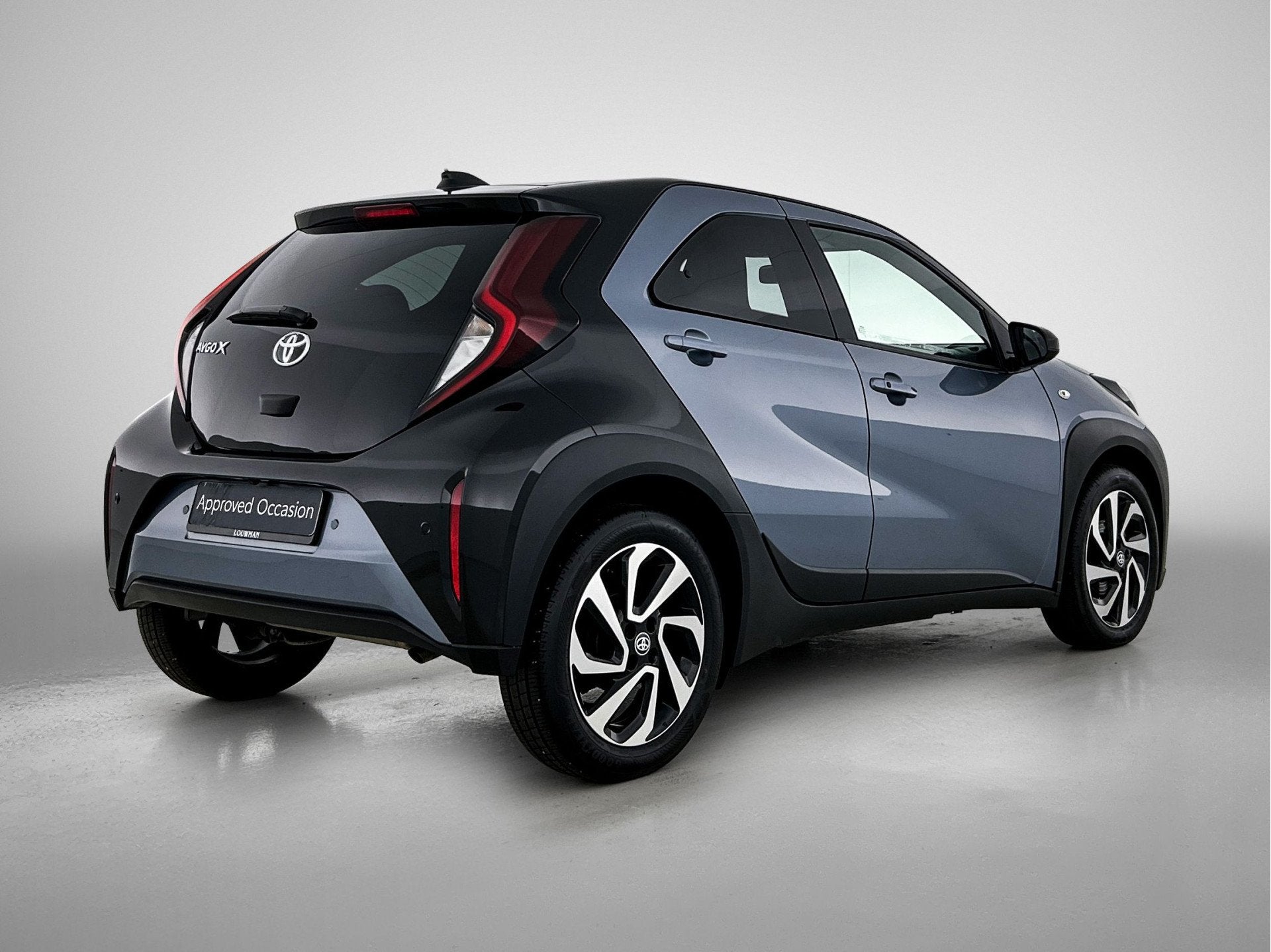Toyota Aygo X 1.0 VVT-i S-CVT Pulse + | BTW Voertuig | Parke, 12 maanden, Stof, Gebruikt, Zwart