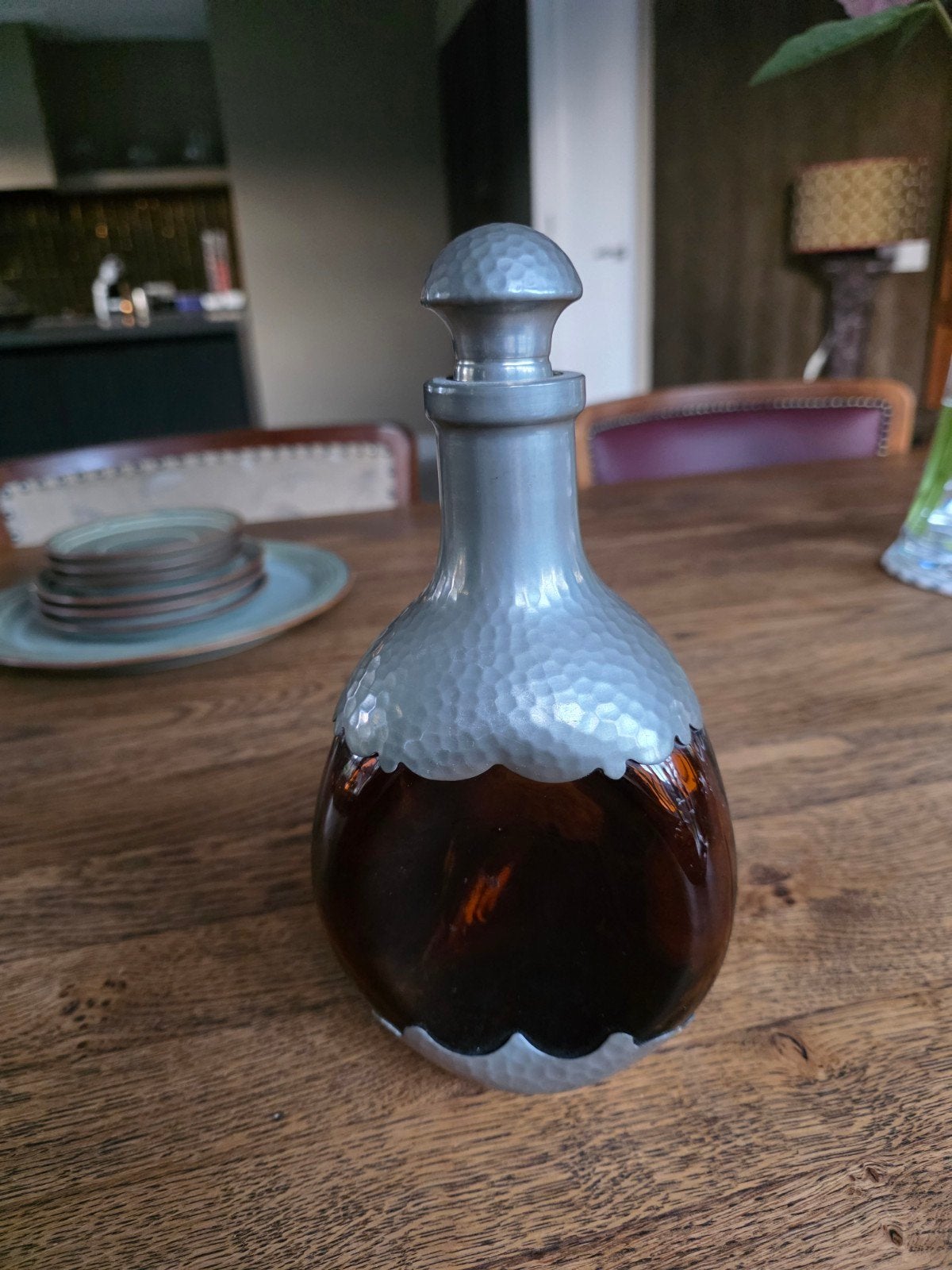 Vintage Royal Holland Pewter Karaf Amber Glas & Gehamerd Tin, Ophalen of Verzenden, Gebruikt, Glas, Scandinavisch
