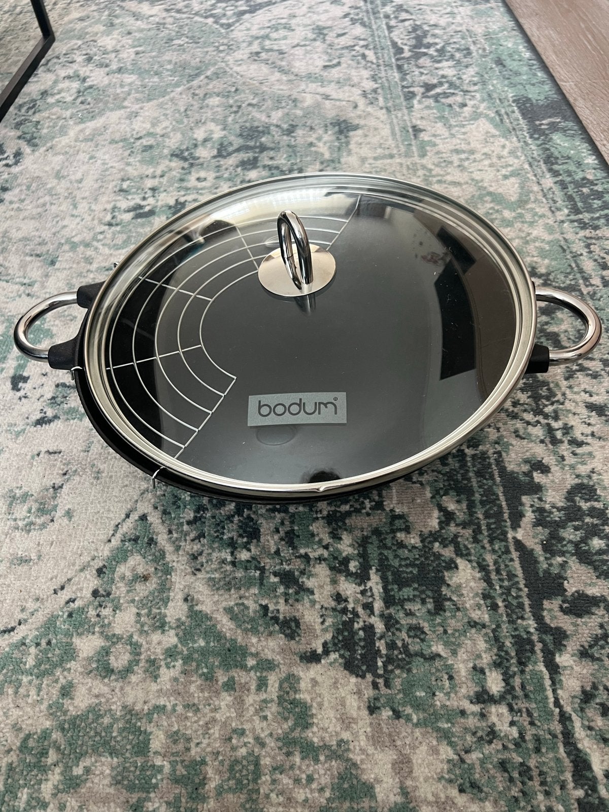 Bodum Chambord Gietijzeren Wok 37cm met Deksel & Rekje ZGAN, Bodum, Ophalen of Verzenden, Zo goed als nieuw, Zwart