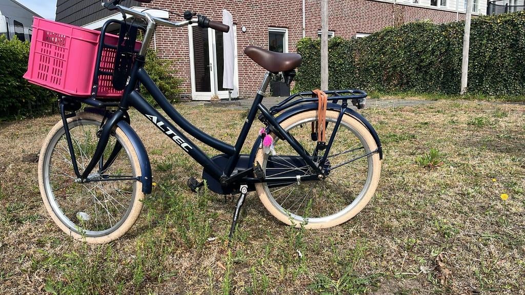 Altec fiets met voordrager en roze mand, Overige merken, Gebruikt, Velgrem, Versnellingen
