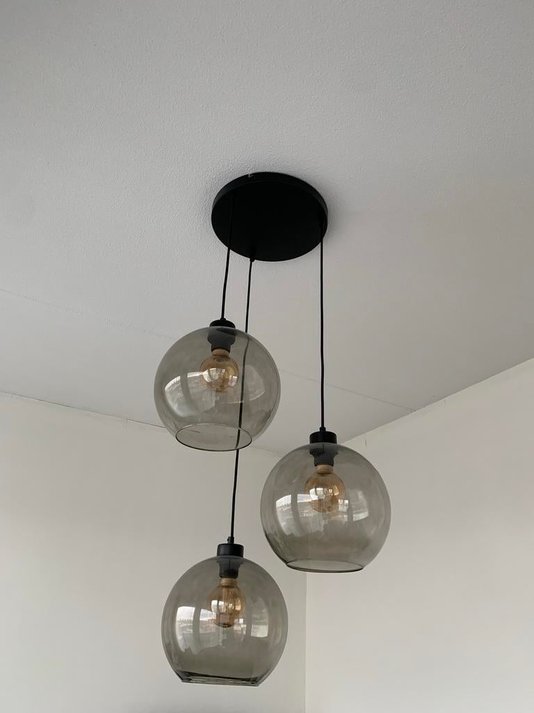 Moderne hanglamp met 3 glazen bollen - Grijs van Straluma, Ophalen, Zo goed als nieuw, Glas, 75 cm of meer