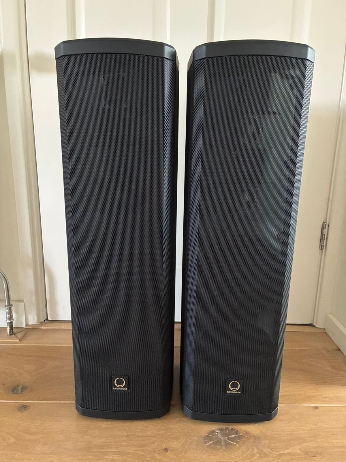Turbosound IP300 speakers, Audio, Tv en Foto, Luidsprekers, Overige typen, Ophalen of Verzenden, Zo goed als nieuw, 150 watt of meer
