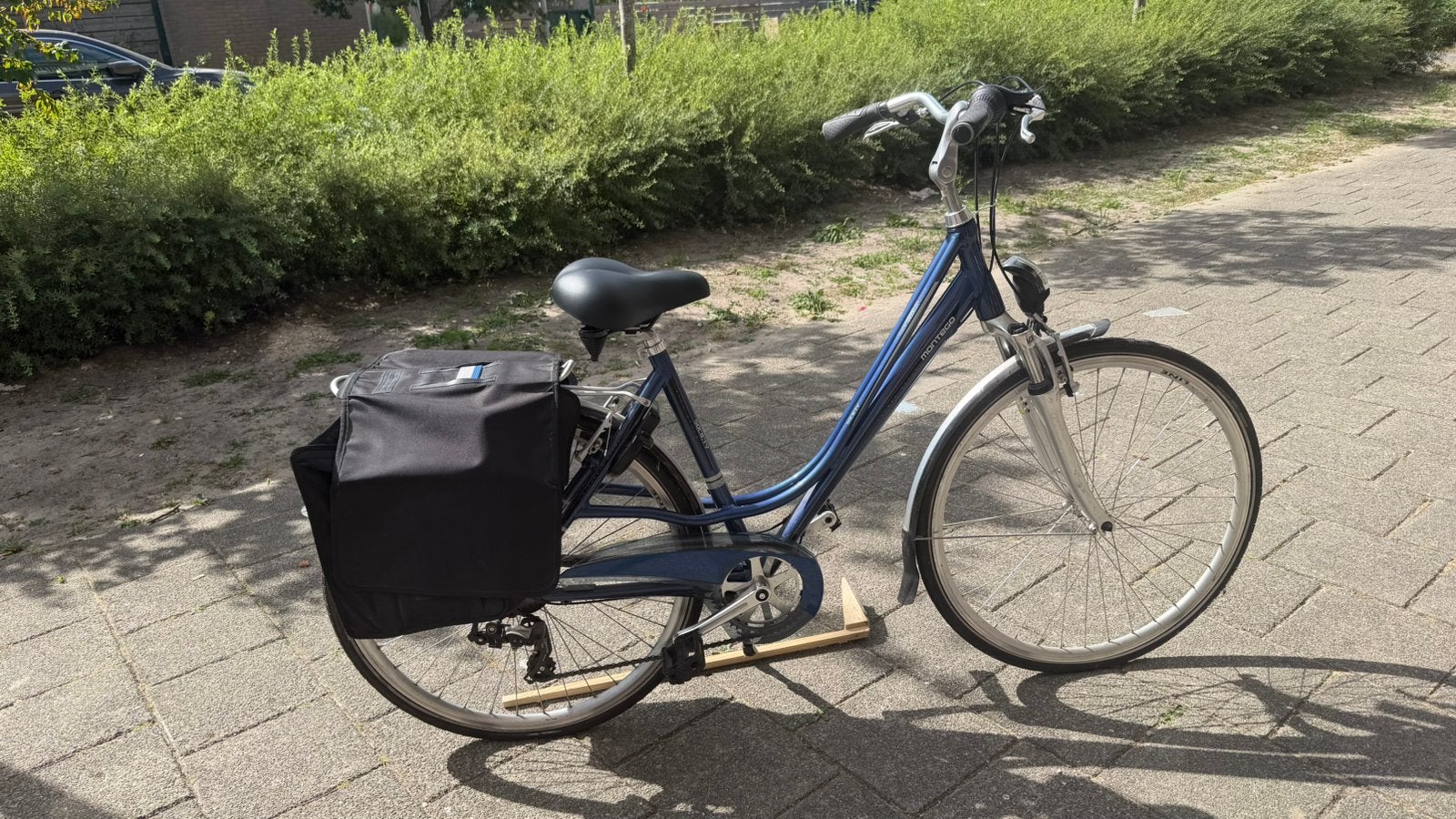 Te koop dames fiets, van het merk Montego., Ophalen, Zo goed als nieuw
