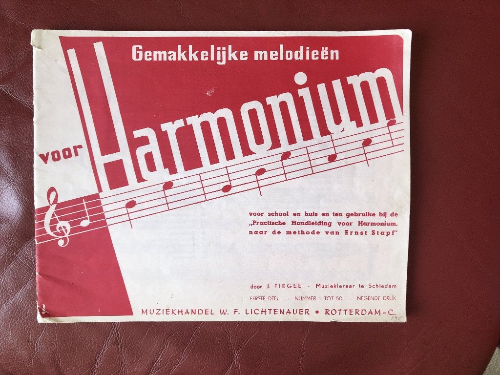 Gemakkelijke melodieën voor Harmonium, Orgel, Gebruikt, Les of Cursus, Ophalen of Verzenden