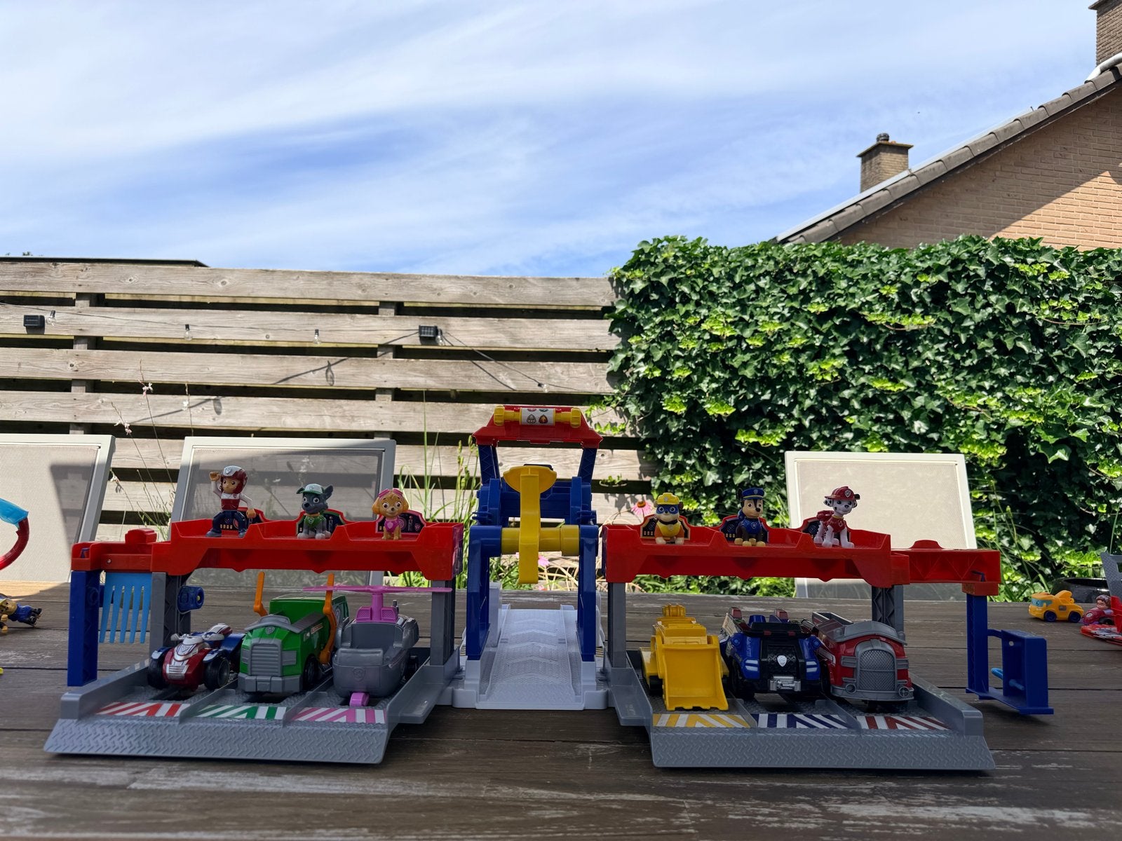 Paw Patrol Garage met 6 voertuigen en figuren, Ophalen of Verzenden, Zo goed als nieuw, Jongen of Meisje