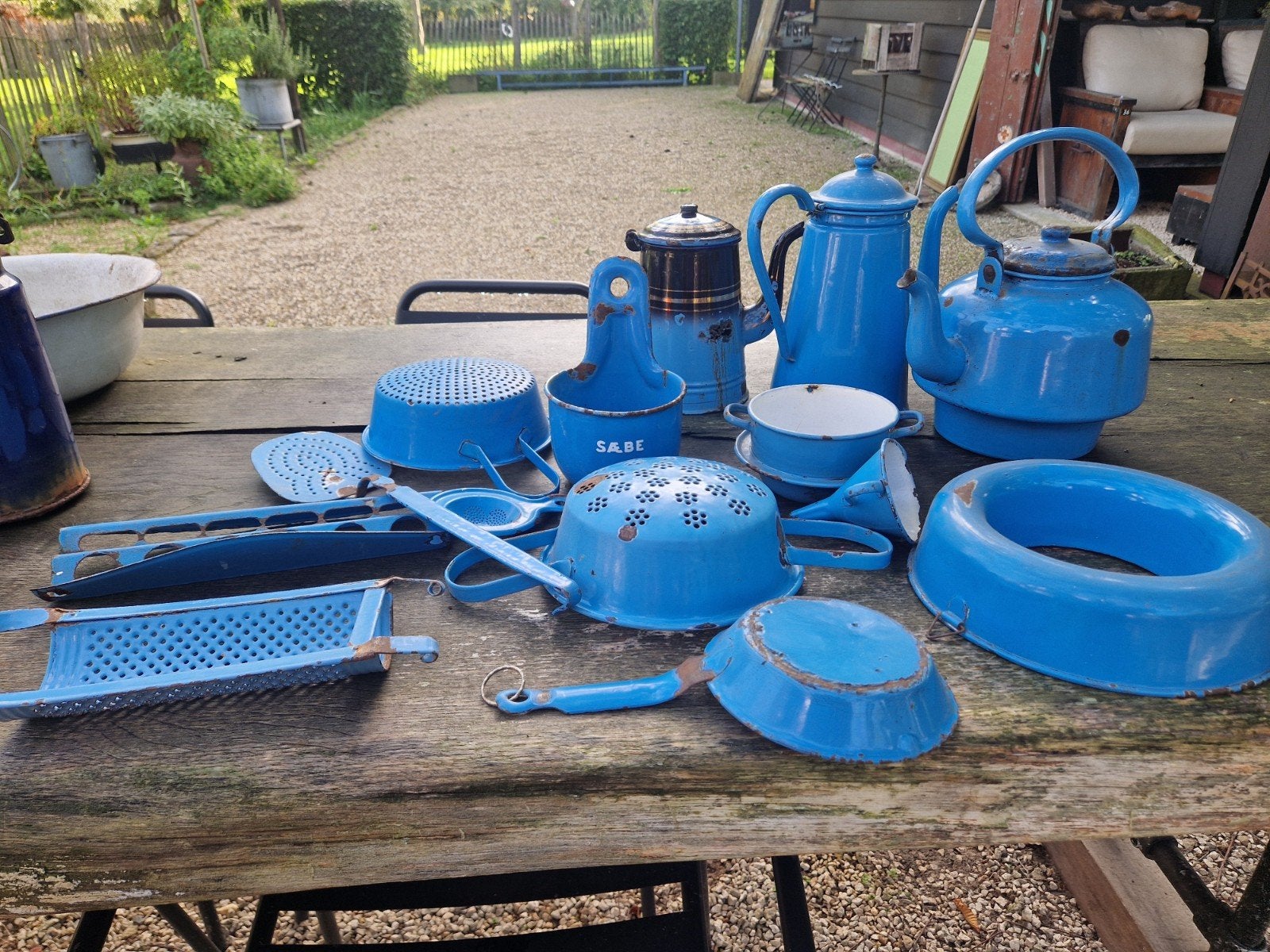 Grote partij vintage emaille keukenartikelen – blauw/wit – b, Ophalen
