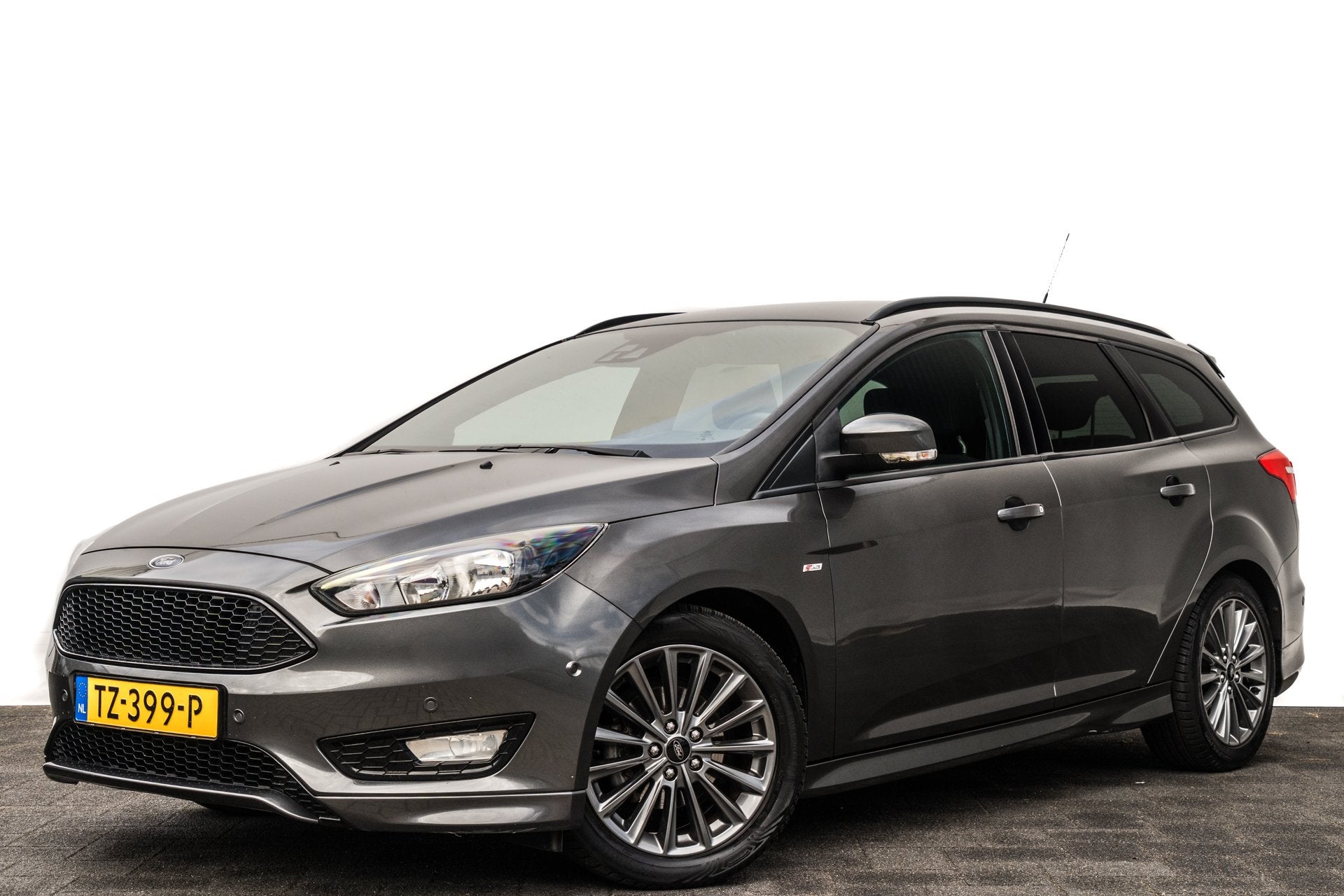 Ford FOCUS Wagon 1.0 ST-Line | PDC | Carplay | Cruise | PDC, Automatische klimaatregeling, Stof, Gebruikt, Handgeschakeld