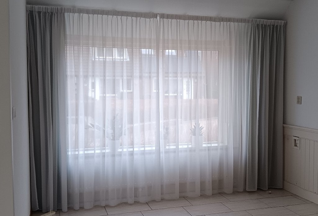 VITRAGE / GLASGORDIJNEN, Ophalen, Zo goed als nieuw, In te korten, 360 cm