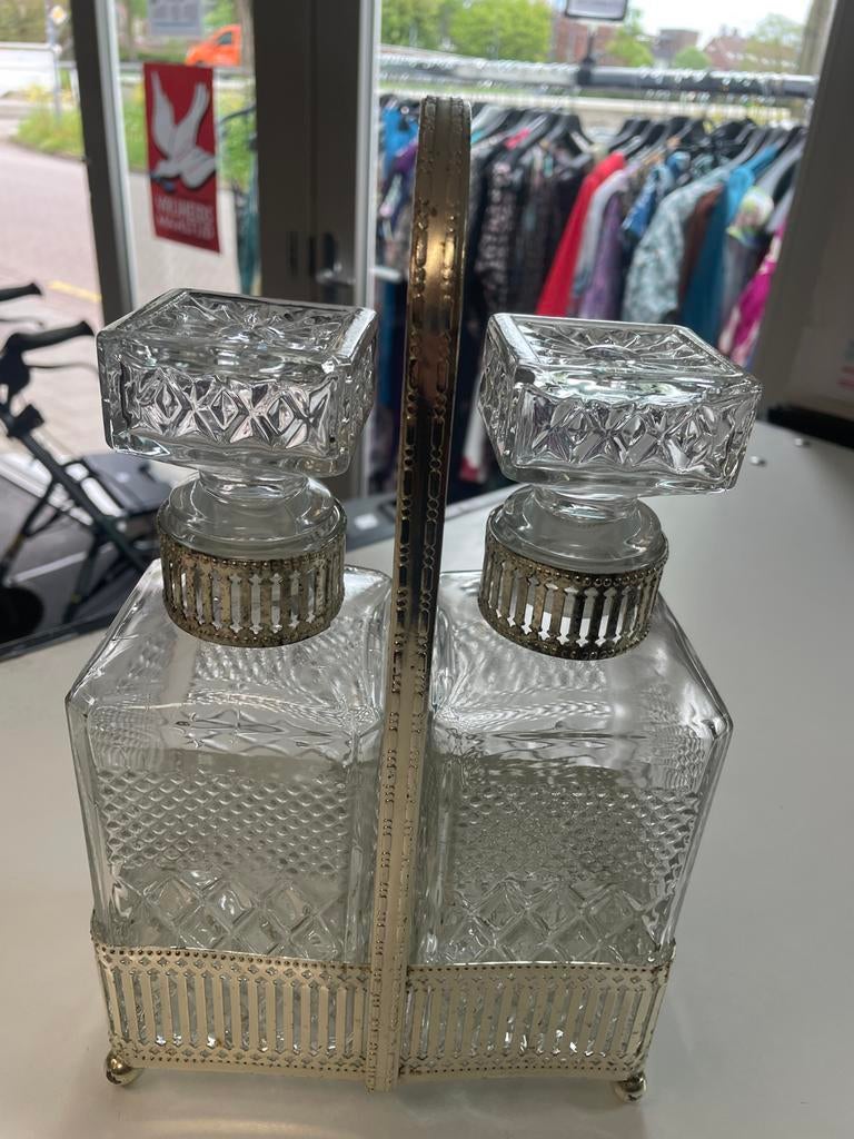 Oud Engelse dubbele whisky karaf, Ophalen