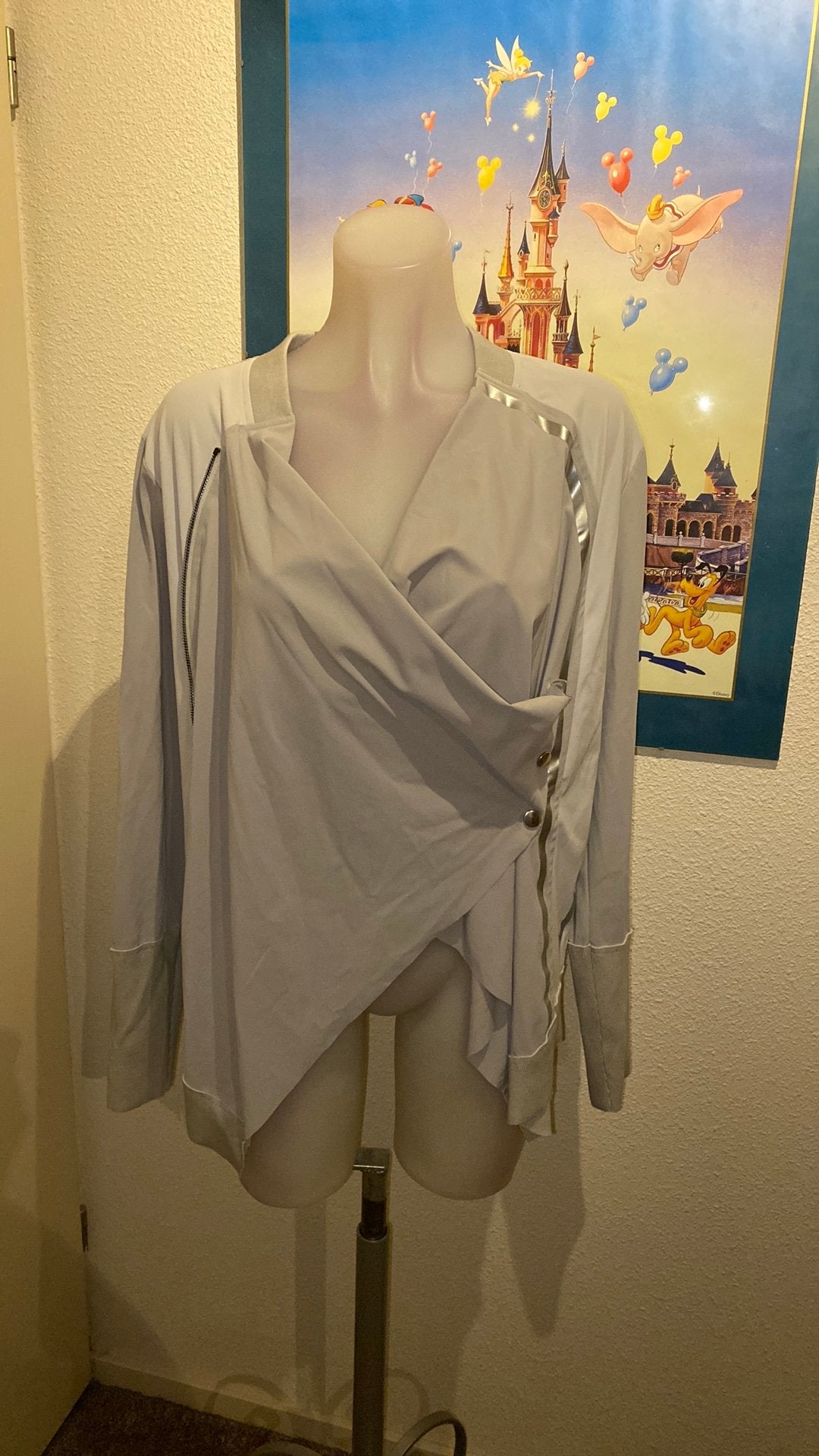 Nieuw grijs vestjasje maat M merk Jane Lushka, Kleding | Dames, Ophalen of Verzenden, Nieuw, Maat 38/40 (M), Grijs