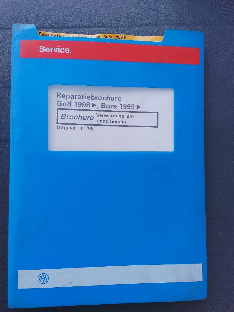 Vw Golf 4 en Bora dealer werkplaatsboek Airco / verwarming, Ophalen of Verzenden, Gelezen, Volkswagen