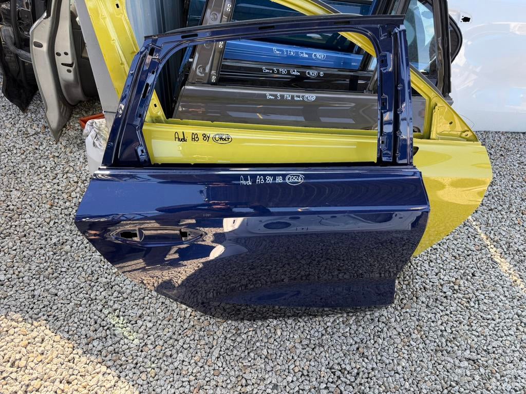 Audi a3 8Y portier deur rechts achter, Ophalen of Verzenden