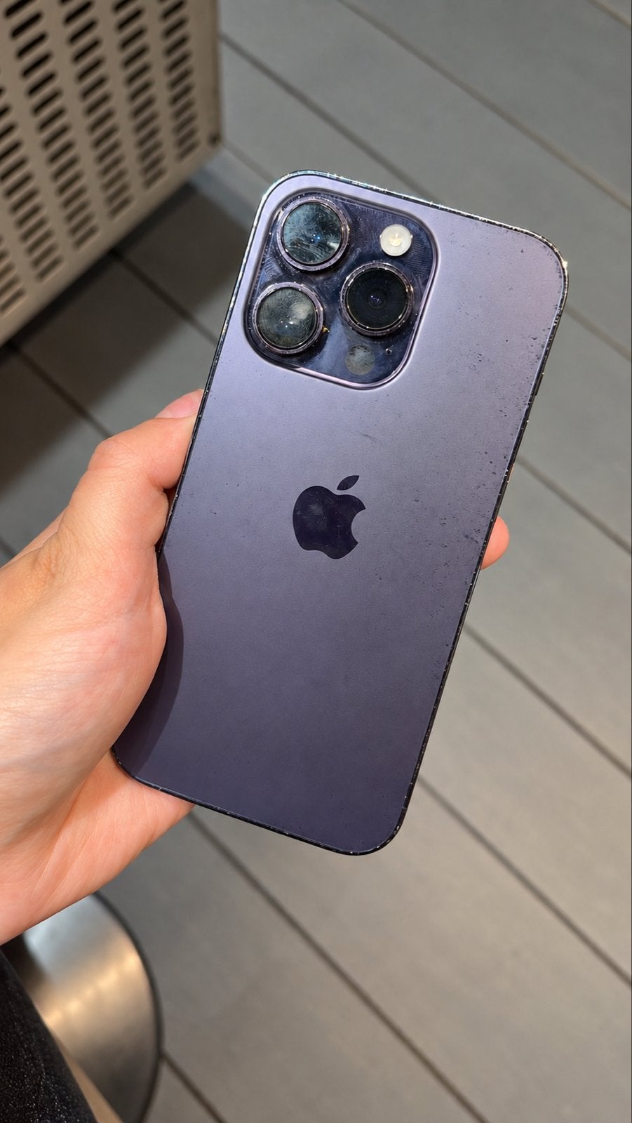 Foto 2 van iPhone 14 Pro Max 256GB Paars - Zo goed als nieuw