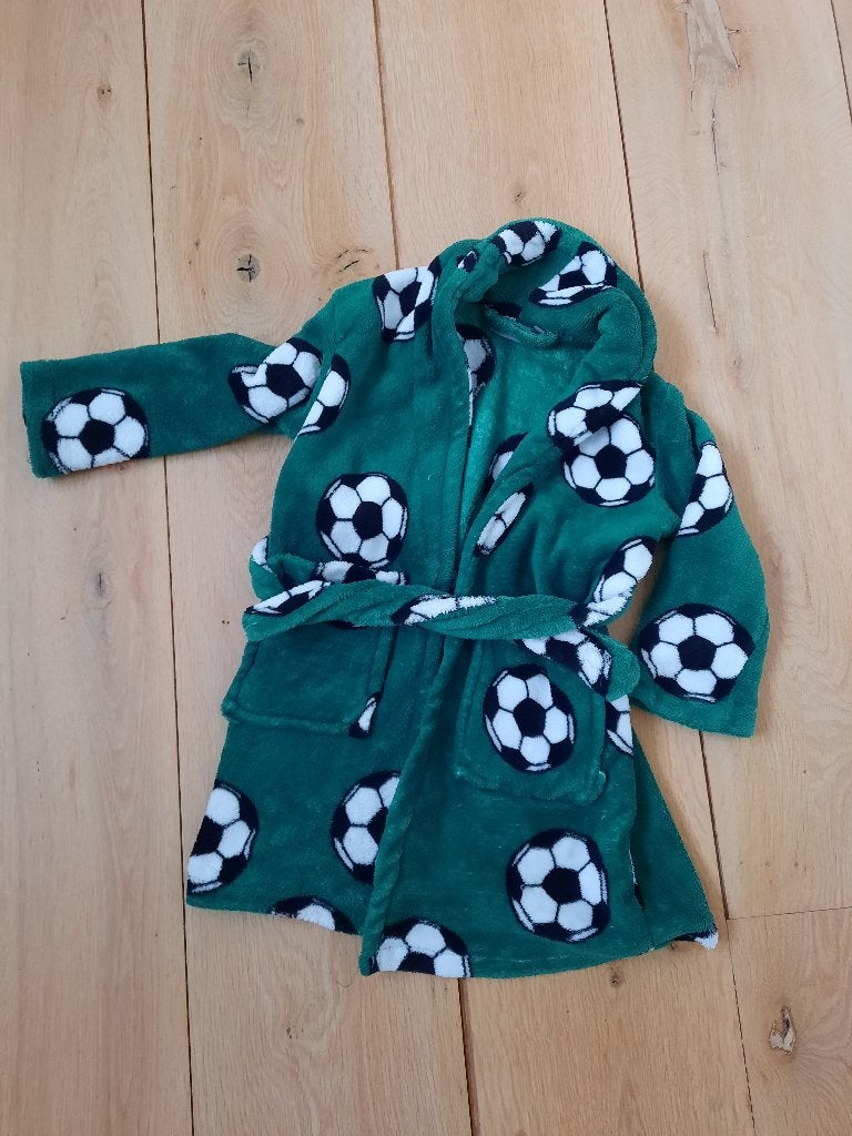 badjas, maat 92, groen met zwart/wit voetballen erop, Ophalen of Verzenden, Gebruikt, Jongen of Meisje, Overige typen