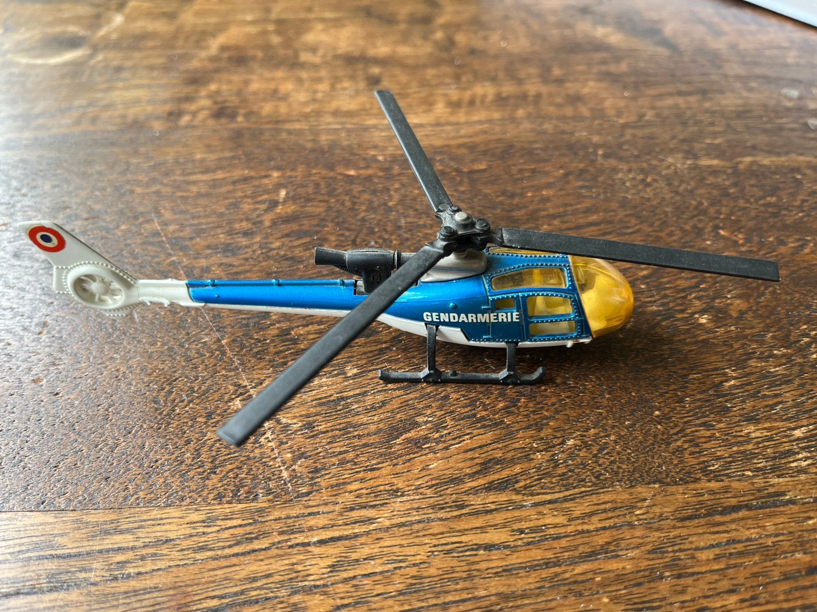 Majorette Gazelle Helicopter Gendarmerie schaal 1:70, Verzamelen, Ophalen of Verzenden, Gebruikt
