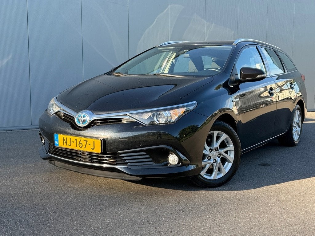 Toyota Auris Touring Sports 1.8 Hybrid Aspiration, Gebruikt, Euro 6, Zwart, Origineel Nederlands
