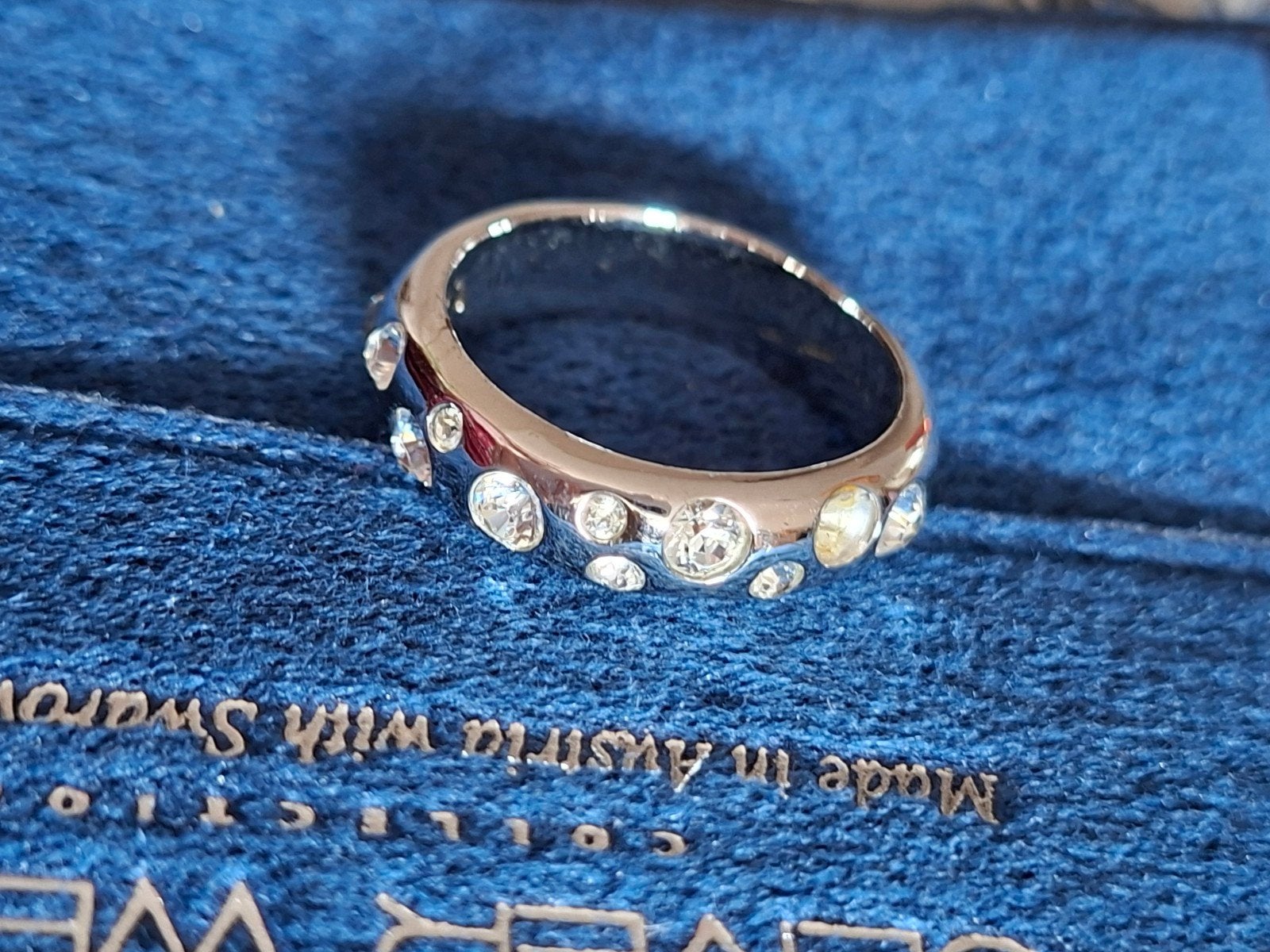 Oliver Weber ring maat 18 (maat 57) met Swarovski kristallen, Met kristal, Ophalen of Verzenden, Zo goed als nieuw, Dame of Heer