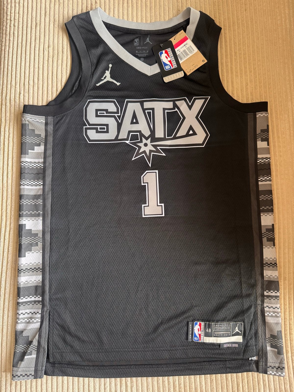 NBA San Antonio Spurs Wembanyama #1 Statement Edition Jersey, Maat 52/54 (L), Zwart, Nieuw, Ophalen of Verzenden
