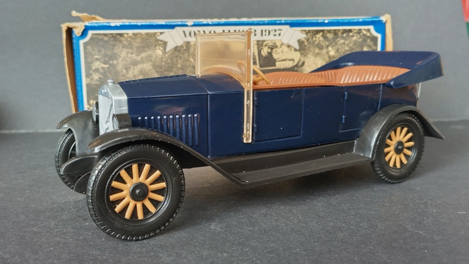 Volvo Jakob 1927 1:20 Stahlberg Finland Pol, Hobby en Vrije tijd, Finland, Auto, Verzenden, .