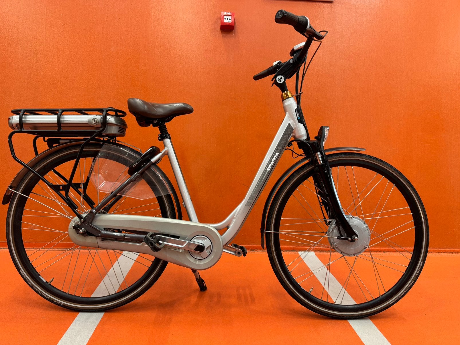 Sparta F8e elektrische fiets met nieuwe accu slechts 3323km, Minder dan 10 versnellingen, 47 tot 50 cm, Zo goed als nieuw, Ophalen