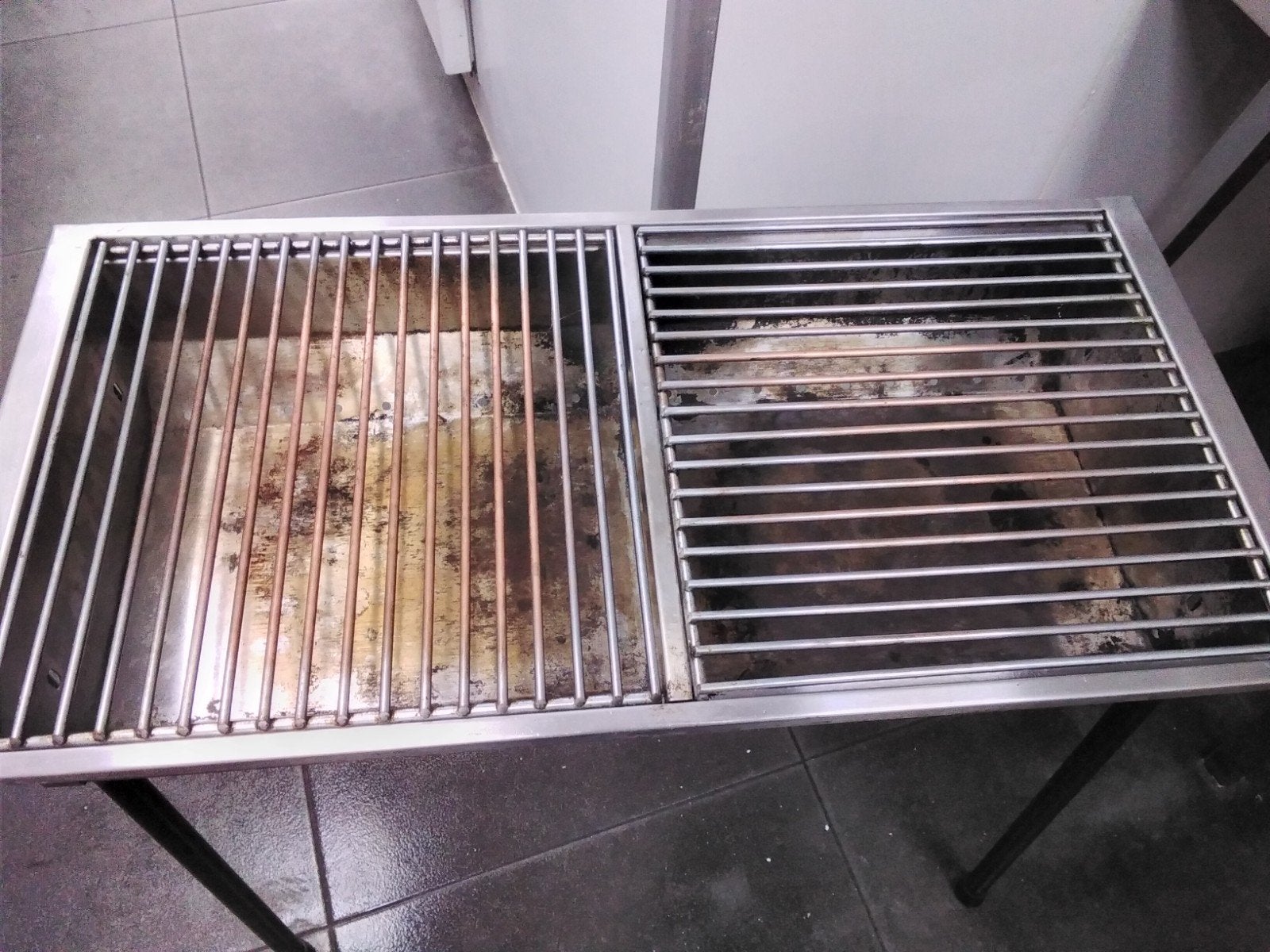slagers barbecue RVS Hendi in goede staat geen roest, Ophalen of Verzenden