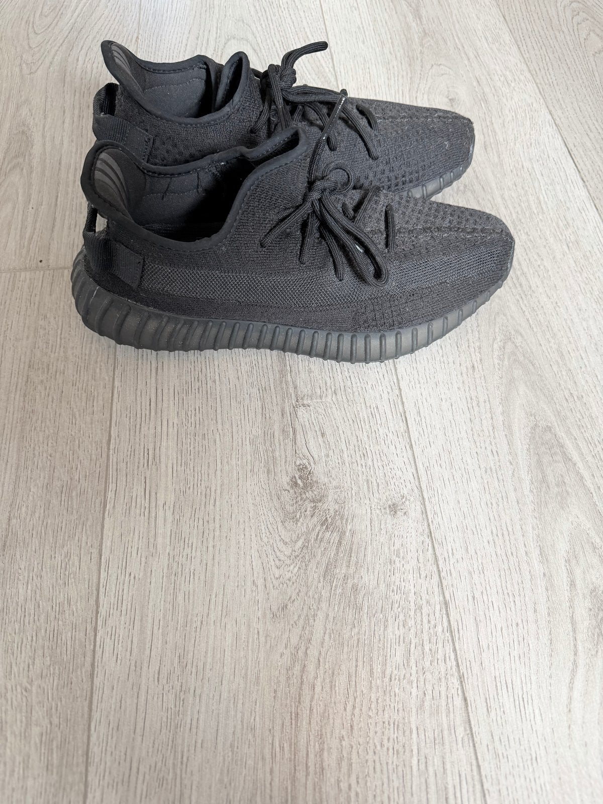 Adidas Yeezy Boost 350 V2, Kleding | Heren, Schoenen, Ophalen, Zo goed als nieuw, Zwart, Sneakers of Gympen