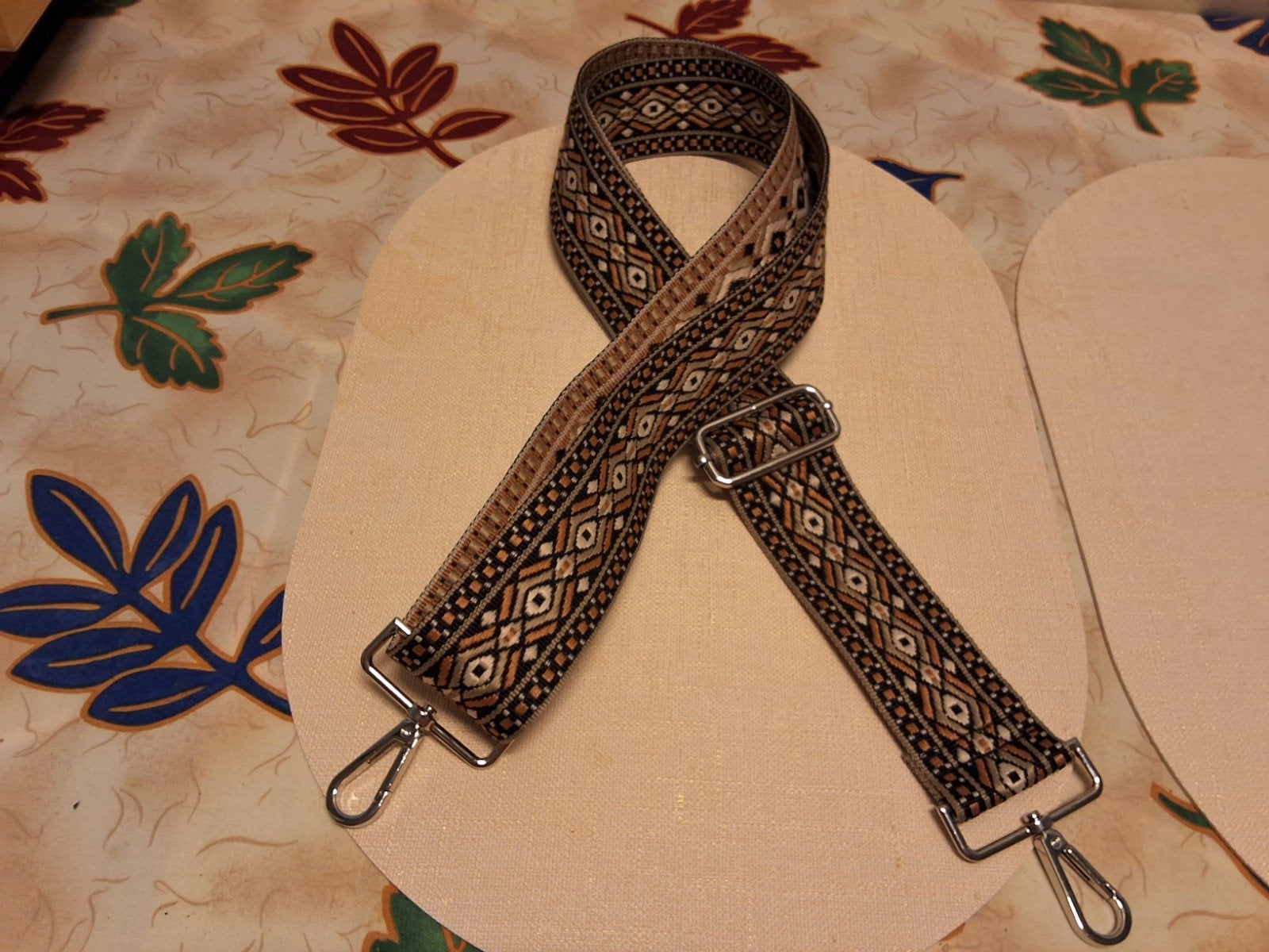 Verstelbare Bruine Tassenriem met Gespen - 150 cm, Sieraden, Tassen en Uiterlijk, Tassen | Damestassen, Ophalen of Verzenden, Nieuw