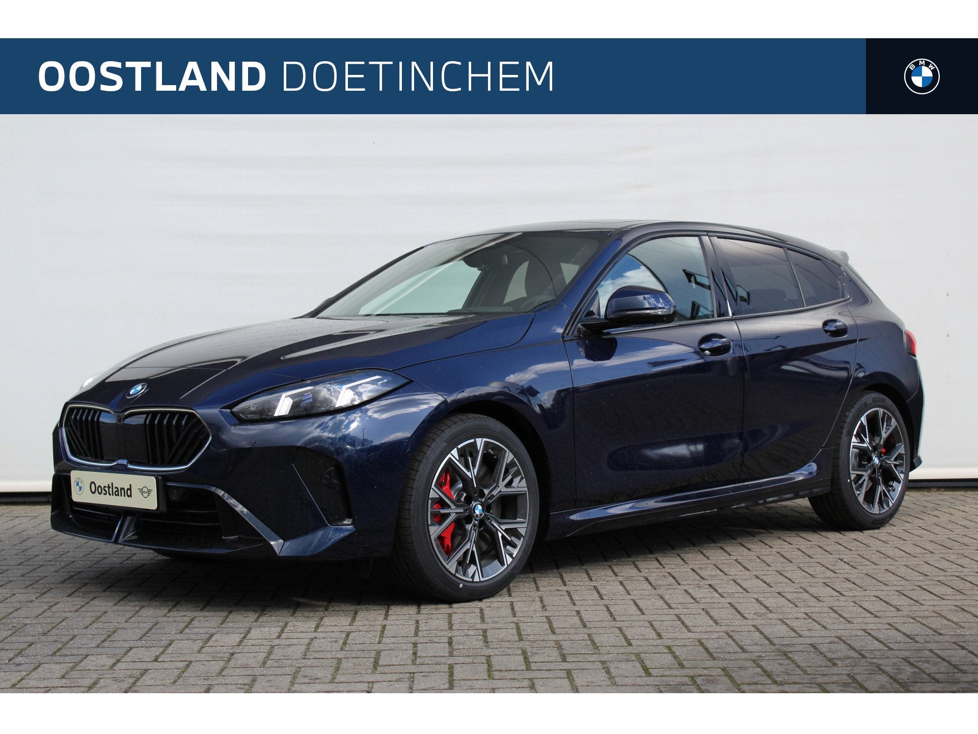 BMW 1 Serie 120 M Sport Automaat / Panoramadak / Sportstoele, Auto's, Zwart, 156 pk, Blauw, Stoelverwarming