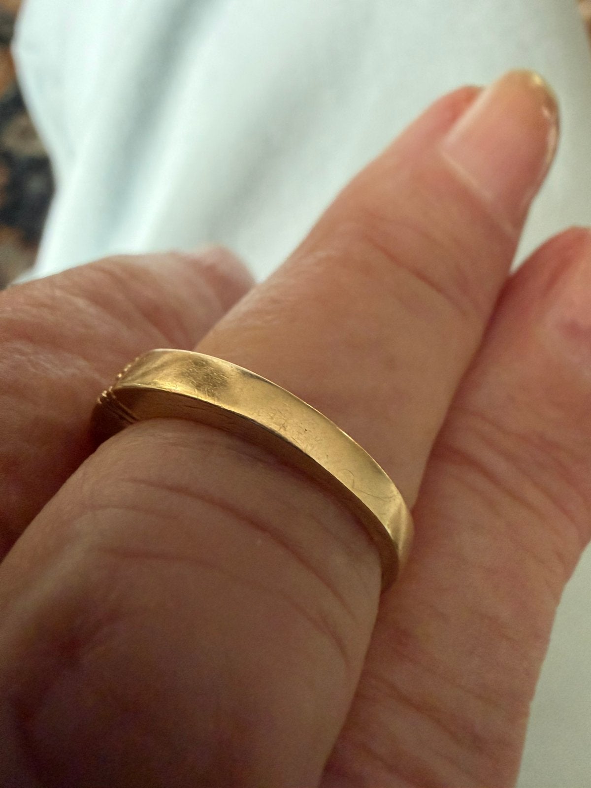 VERLOREN! Gouden dames Trouwring, Beloning!, Ophalen of Verzenden, Zo goed als nieuw, Goud, Dame